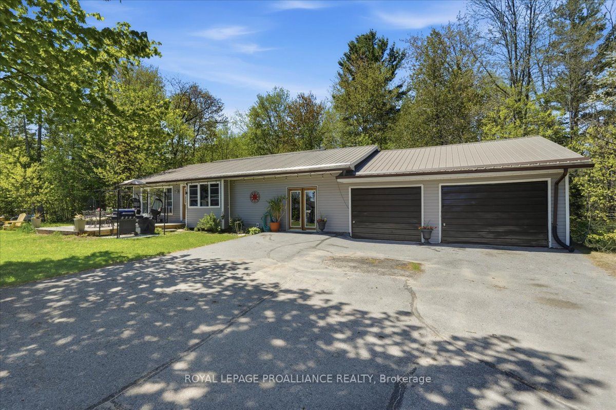 1023 Jewel Road Property Photo 1