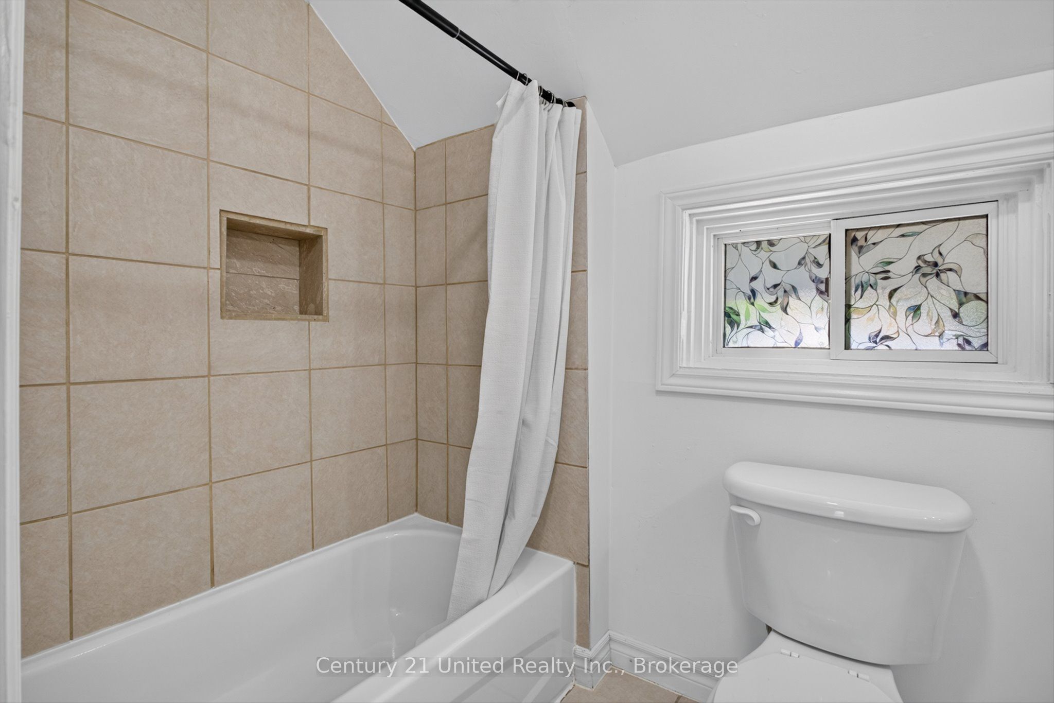 4 Bertie Street Property Photo 27