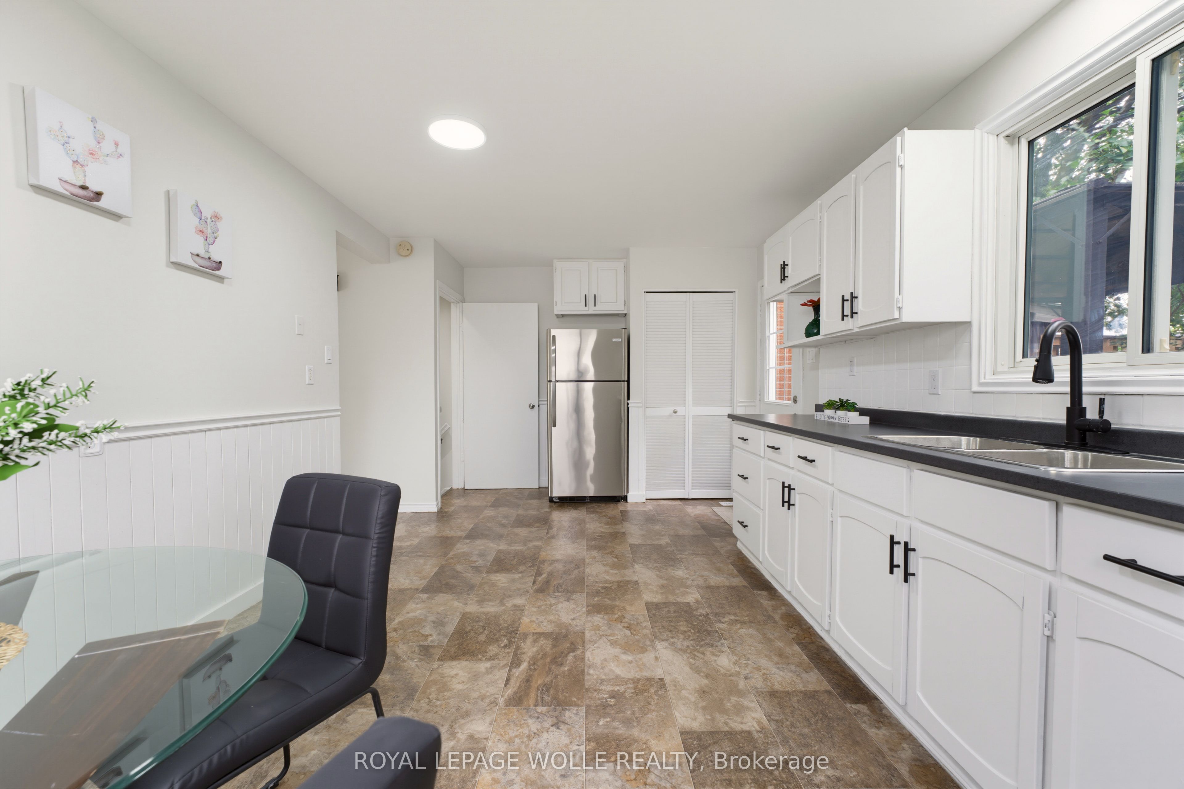 61 Balfour Crescent Property Photo 11