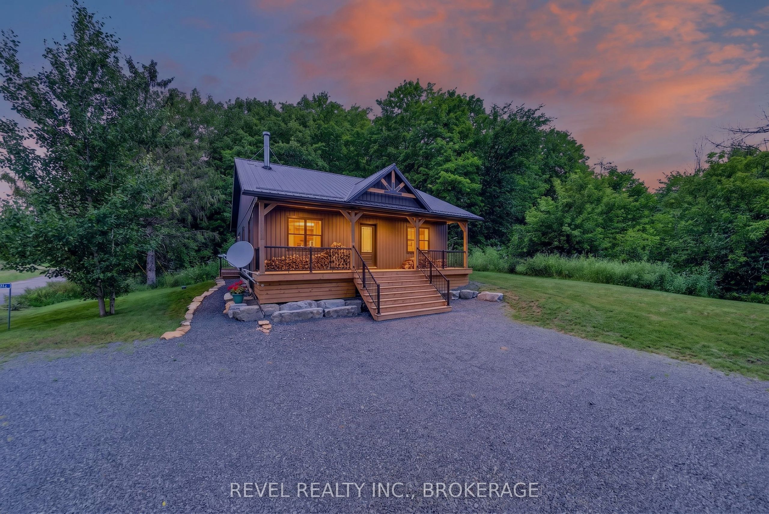 106 Long Point Road Property Photo 2