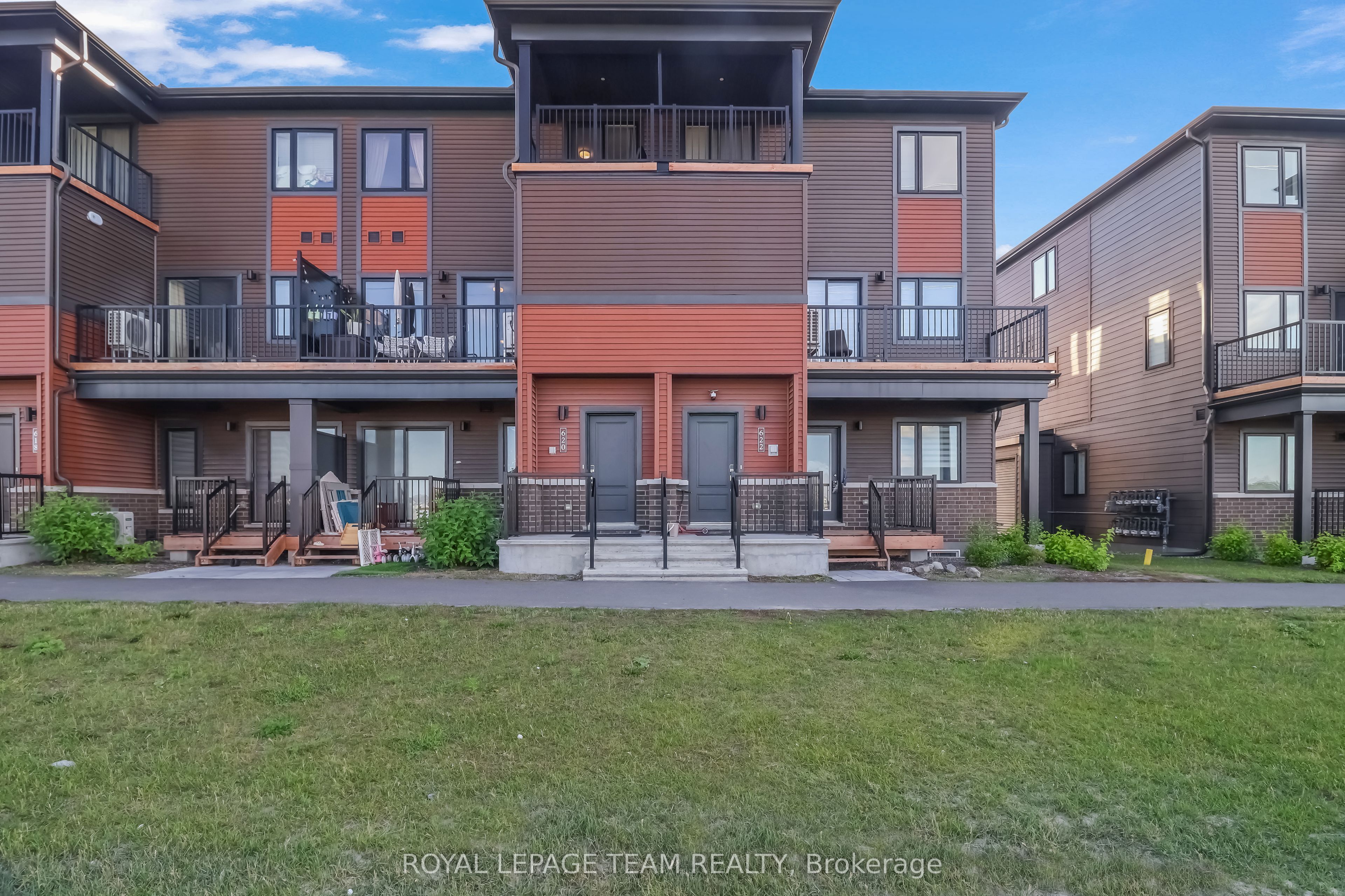 620 Parnian Private Property Photo 1