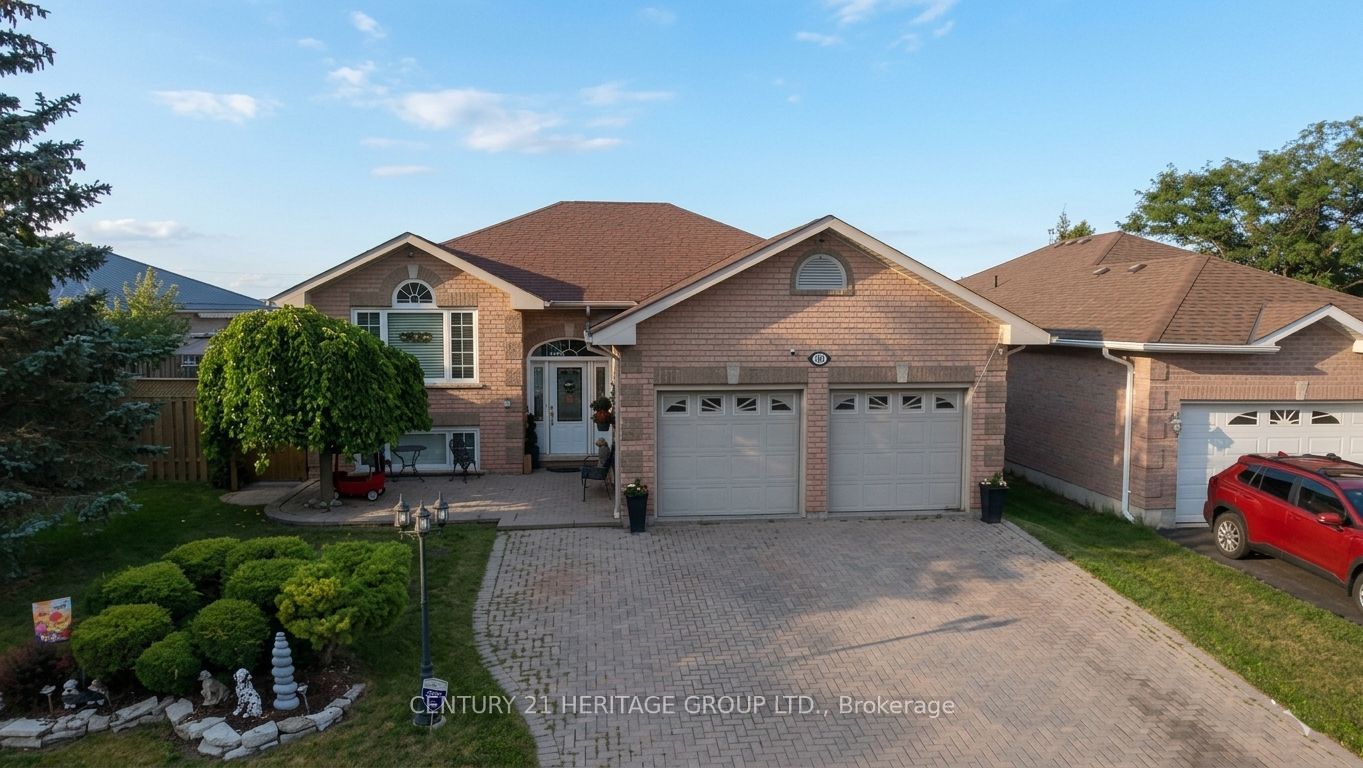 16 Eakins Crescent Property Photo 2