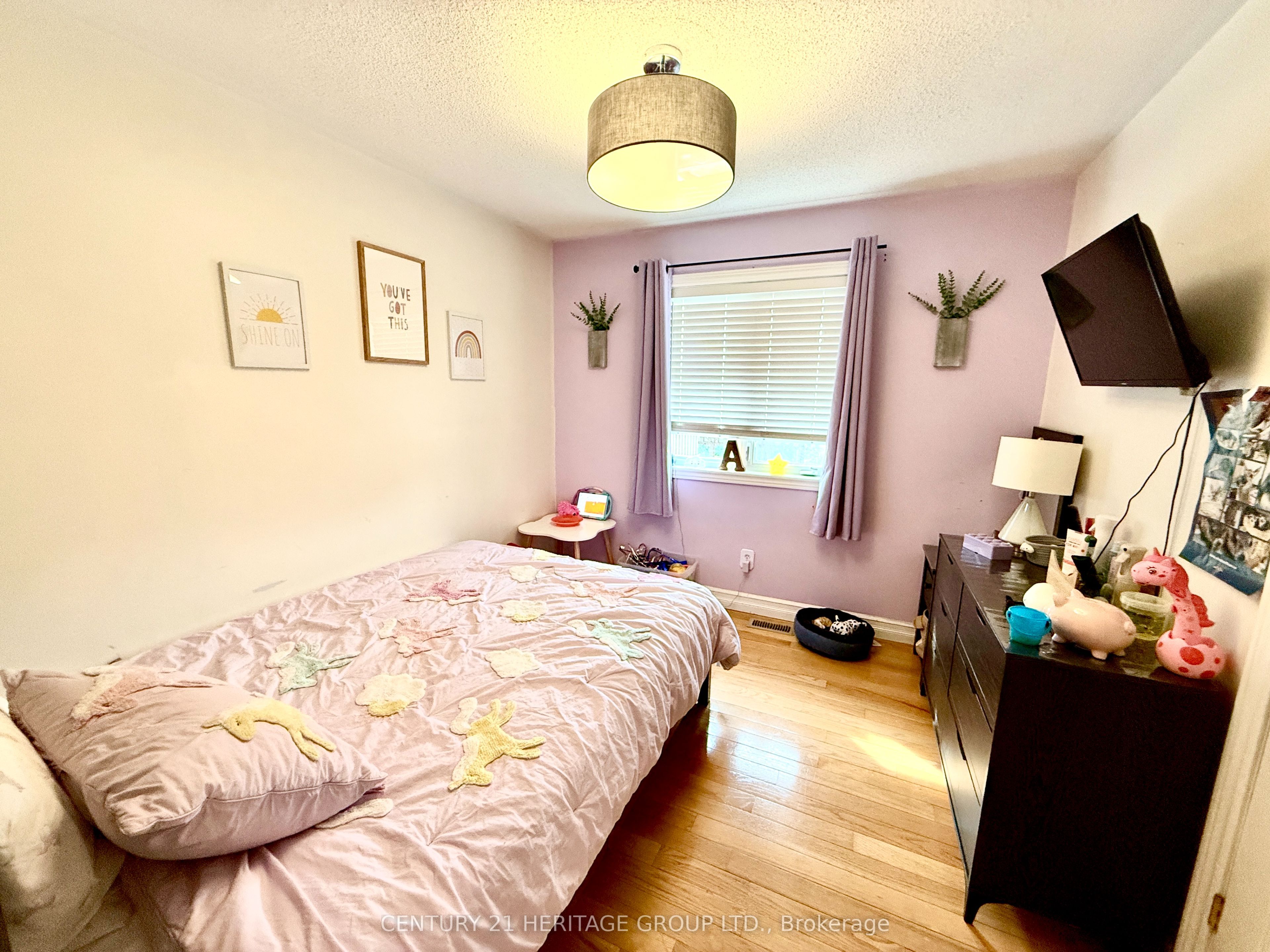 16 Eakins Crescent Property Photo 14