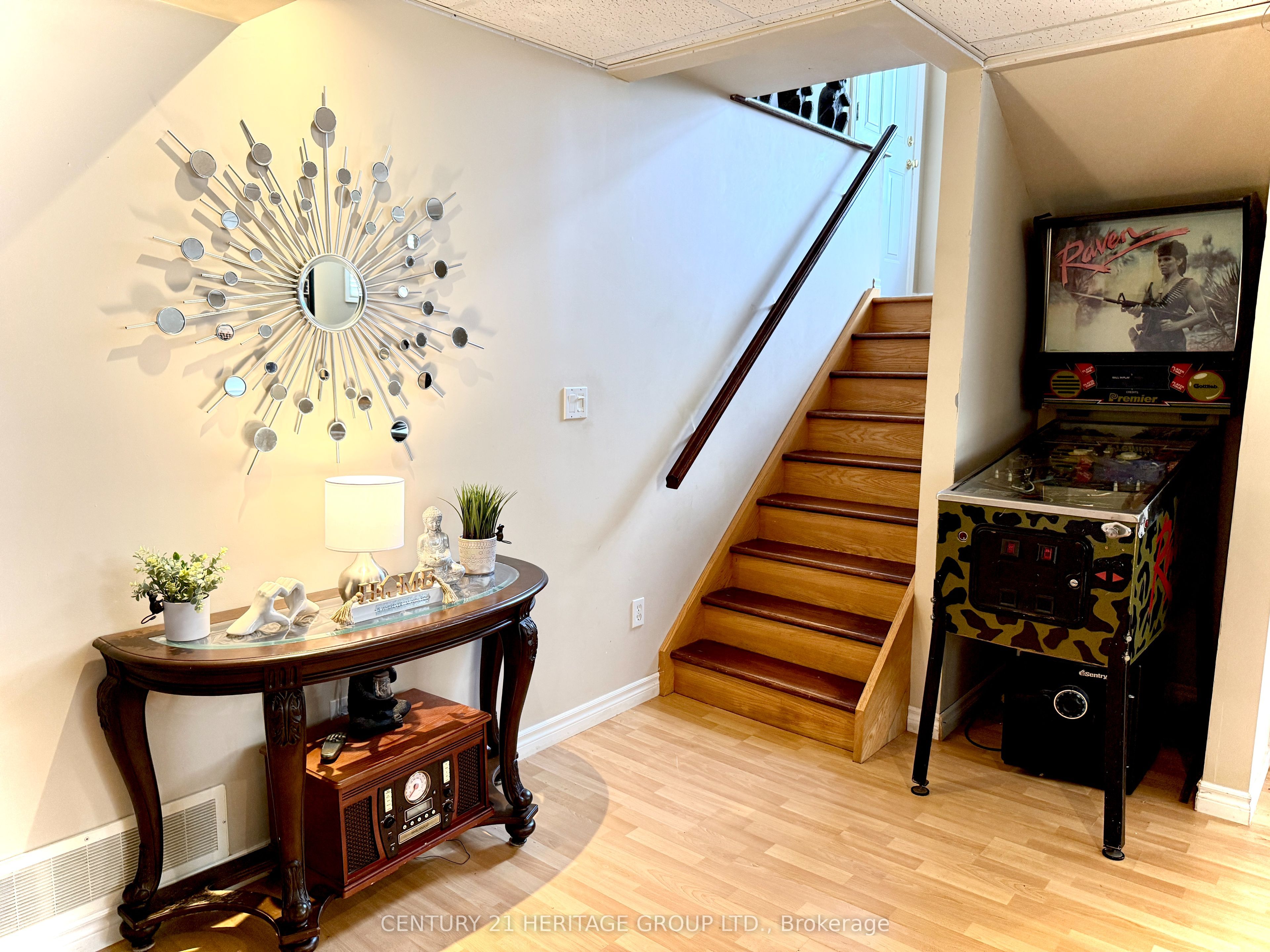 16 Eakins Crescent Property Photo 15