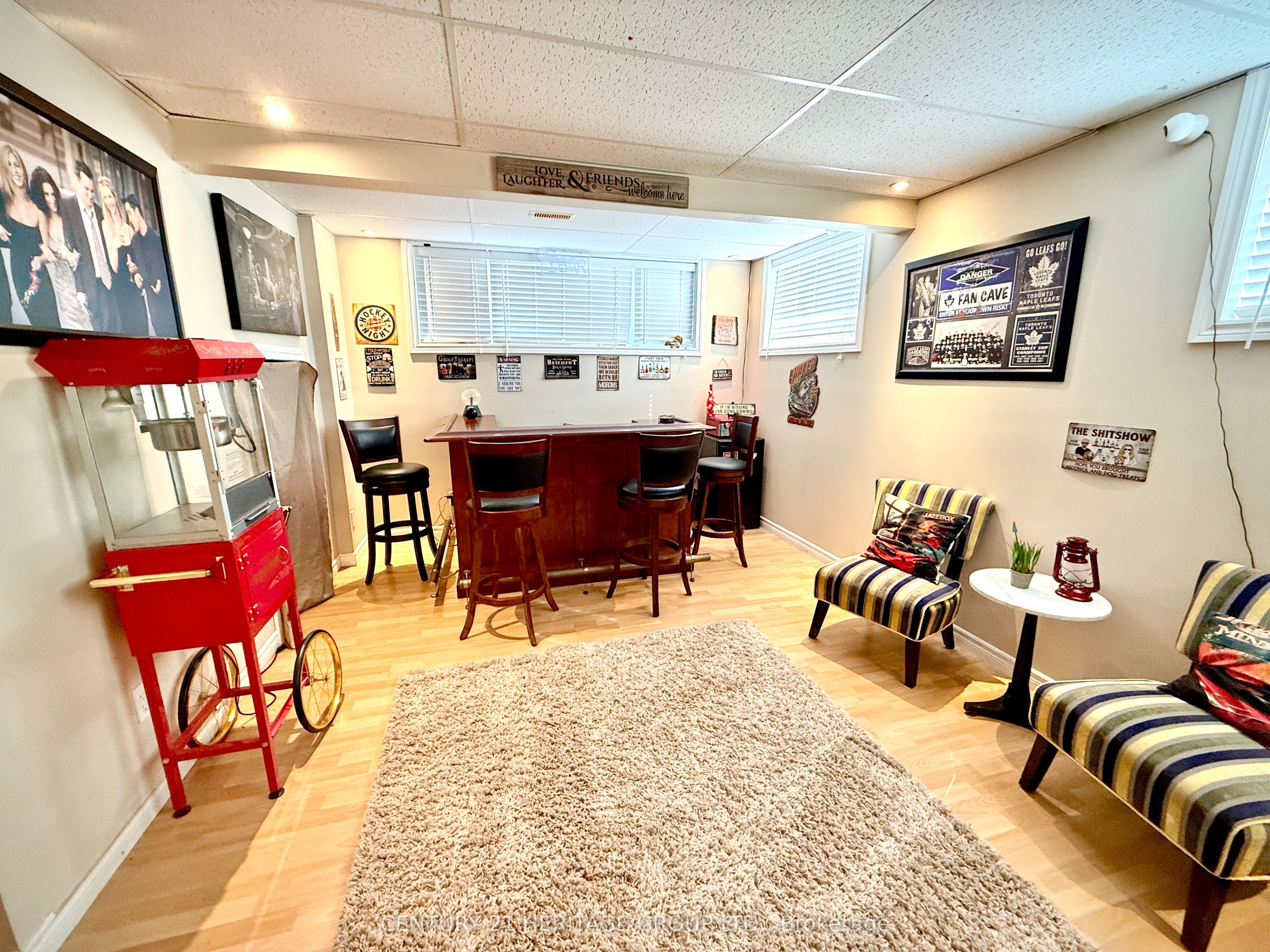 16 Eakins Crescent Property Photo 17