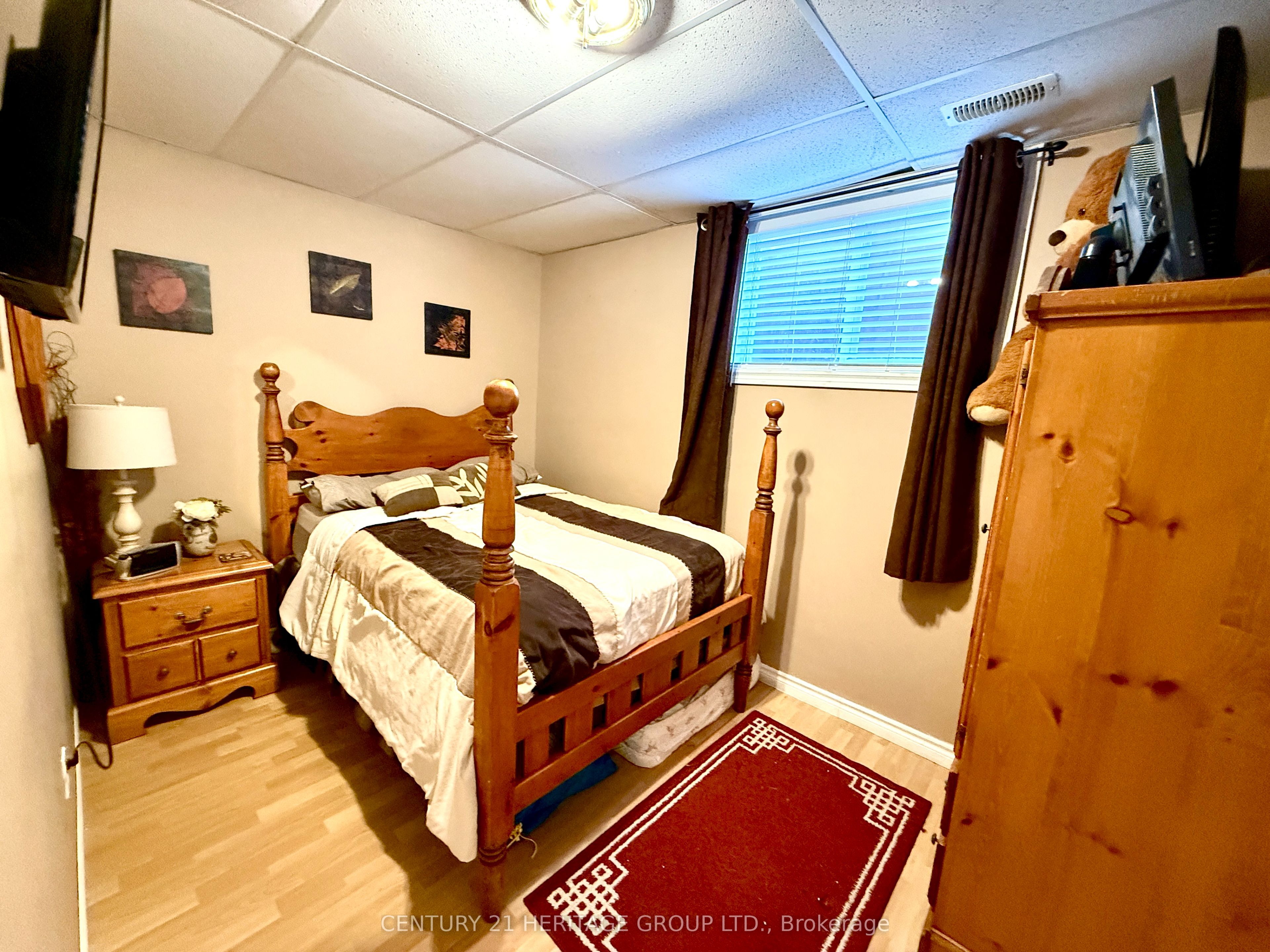 16 Eakins Crescent Property Photo 21