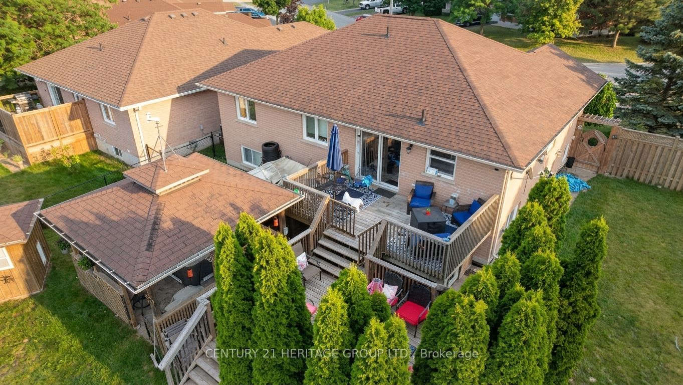 16 Eakins Crescent Property Photo 24
