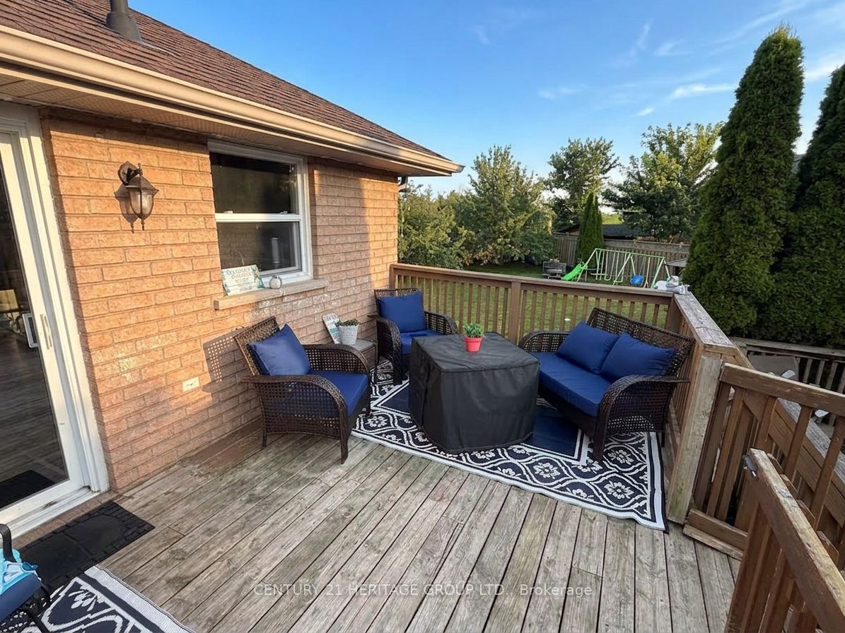 16 Eakins Crescent Property Photo 26