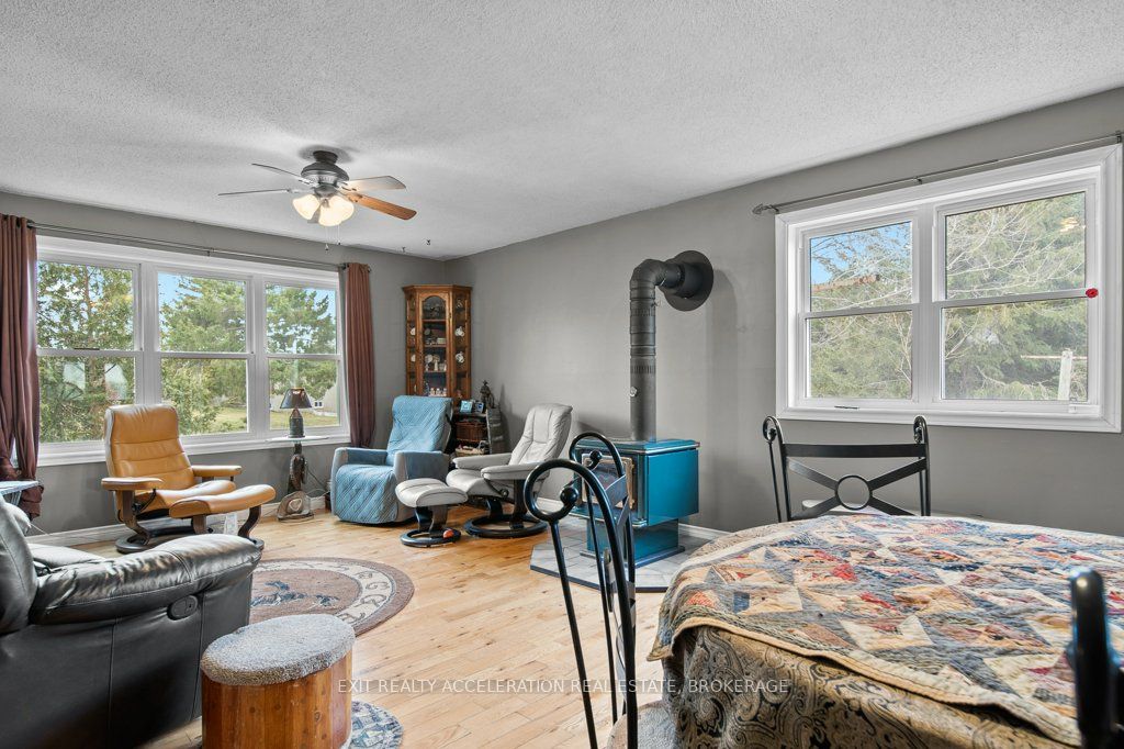 1125 County Rd 1 E Property Photo 11