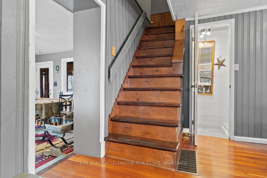 1125 County Rd 1 E Property Photo 17
