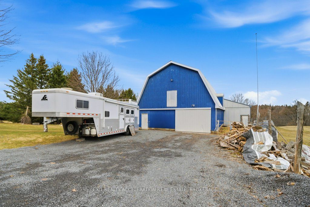 1125 County Rd 1 E Property Photo 26