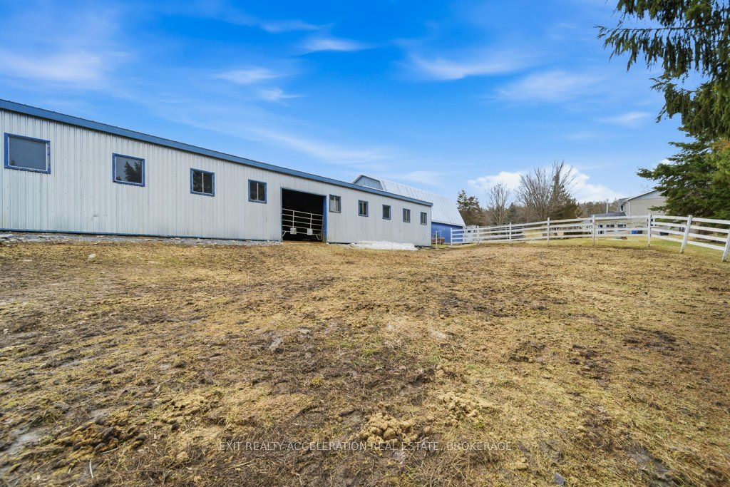 1125 County Rd 1 E Property Photo 32