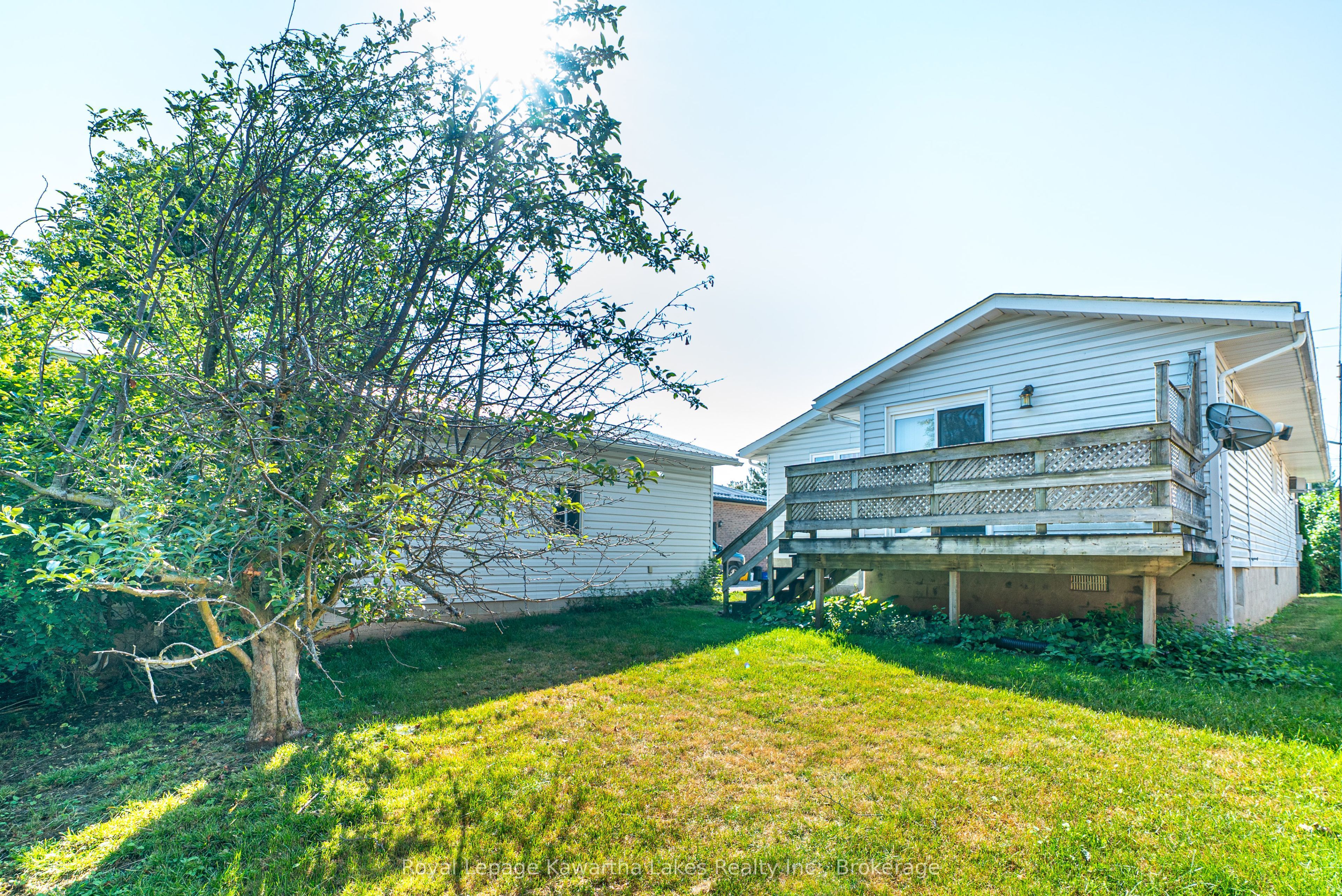 182 Colborne Street W Property Photo 33