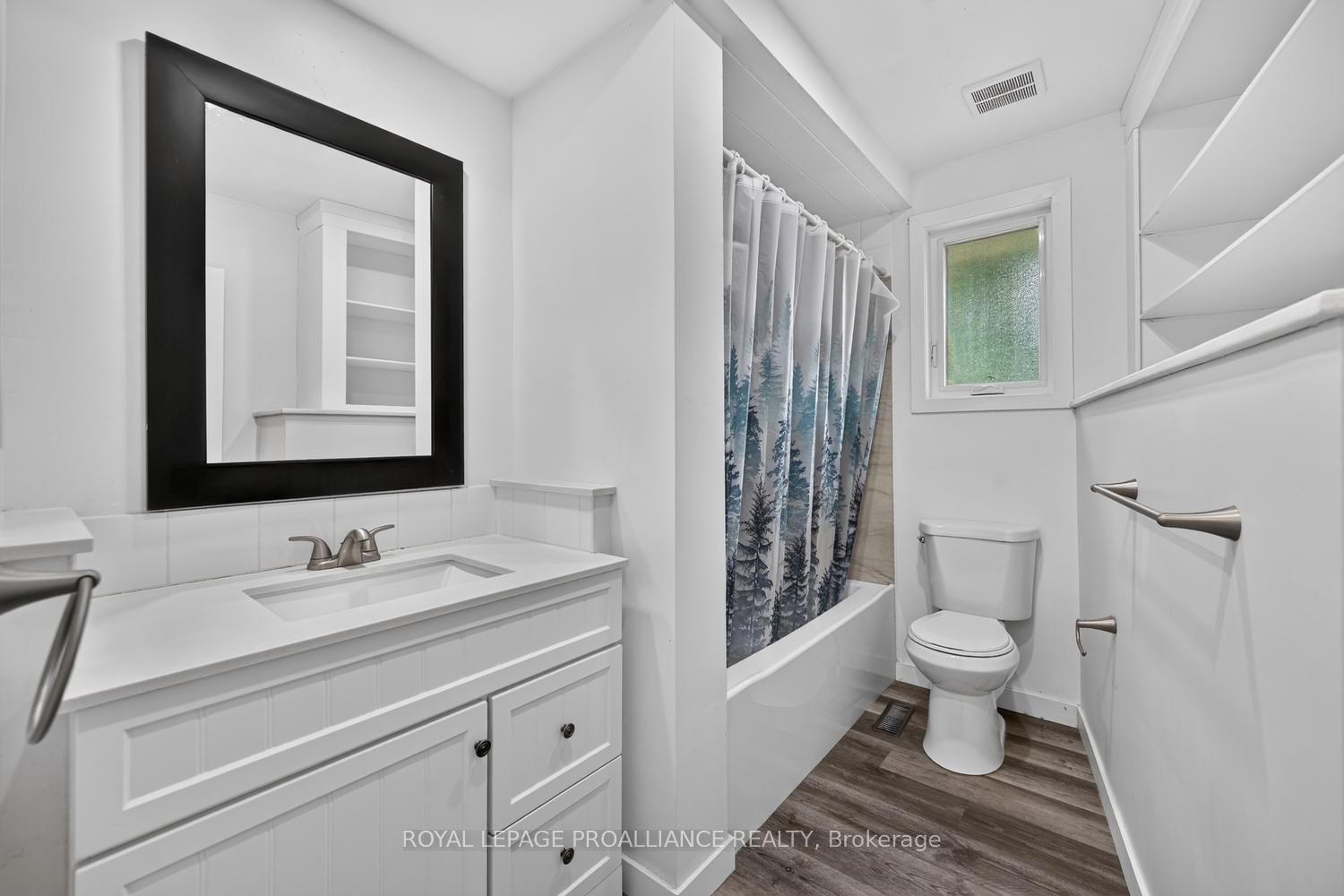 415 Railway Avenue Property Photo 15