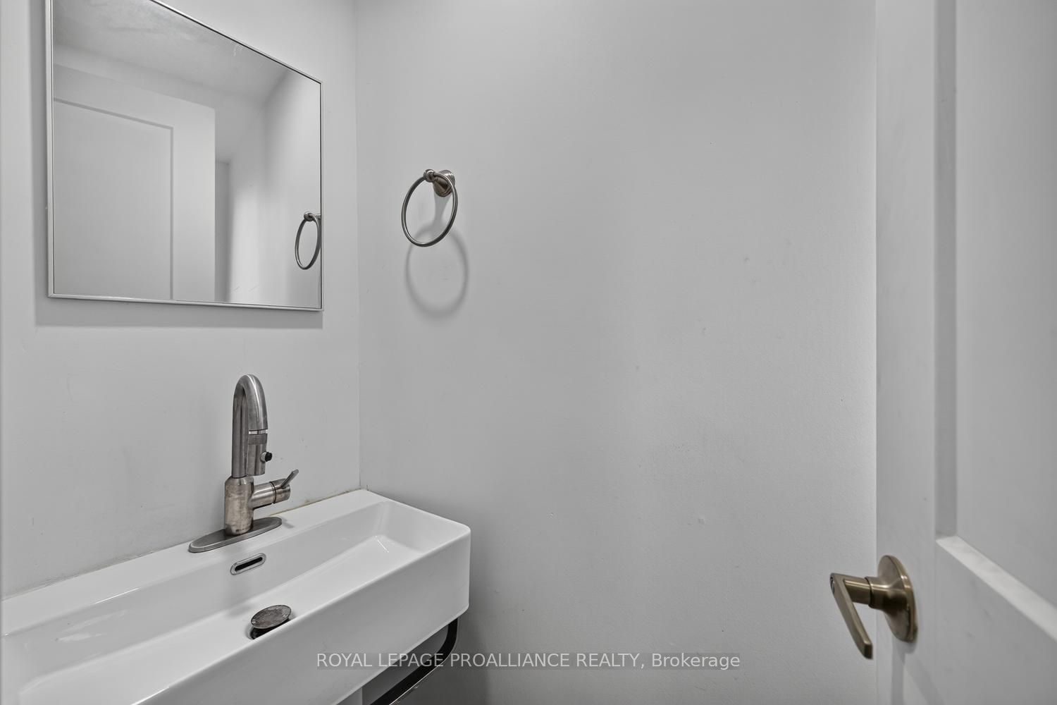 415 Railway Avenue Property Photo 21