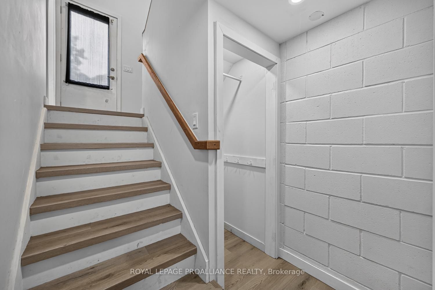 415 Railway Avenue Property Photo 23