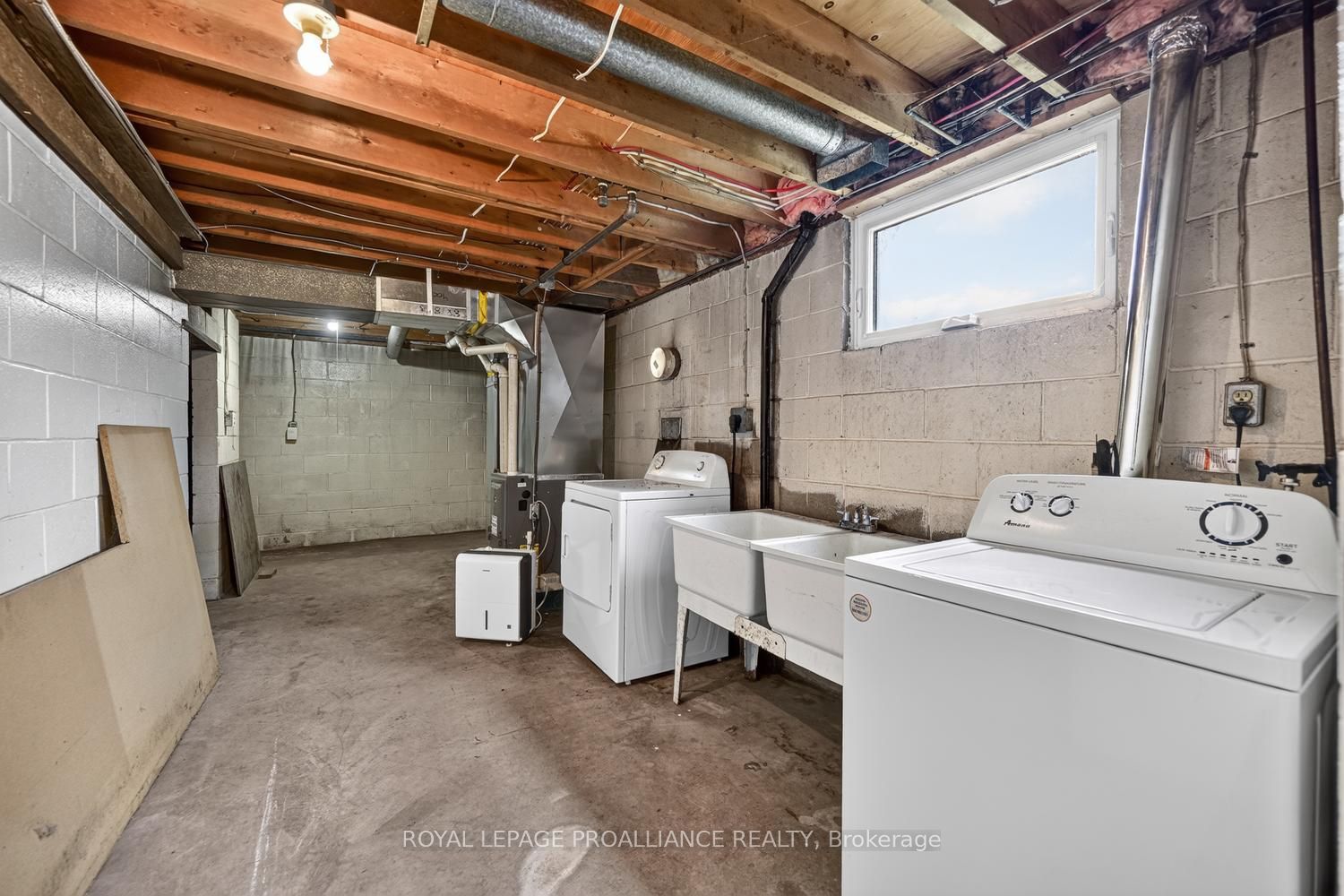 415 Railway Avenue Property Photo 26