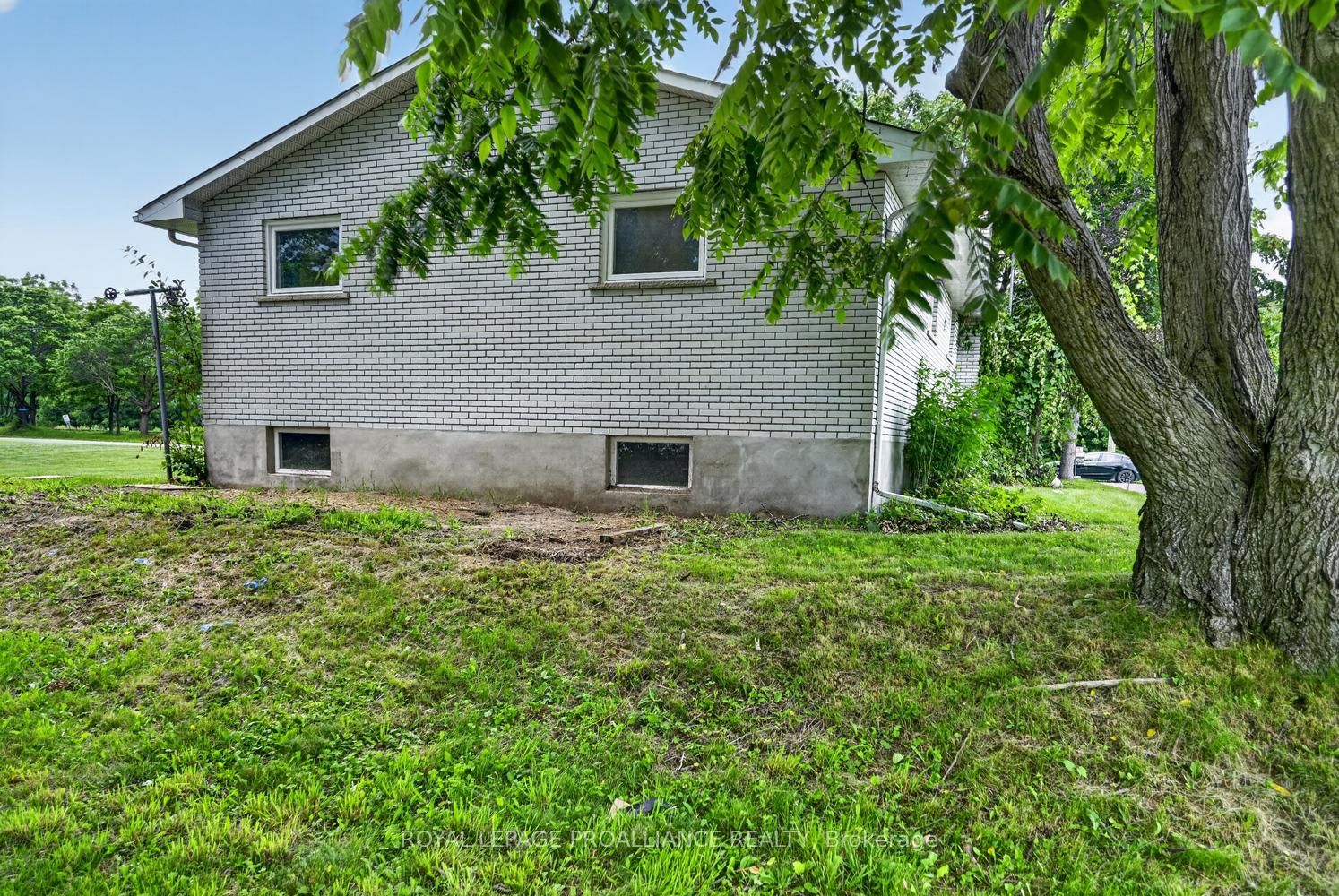 415 Railway Avenue Property Photo 31