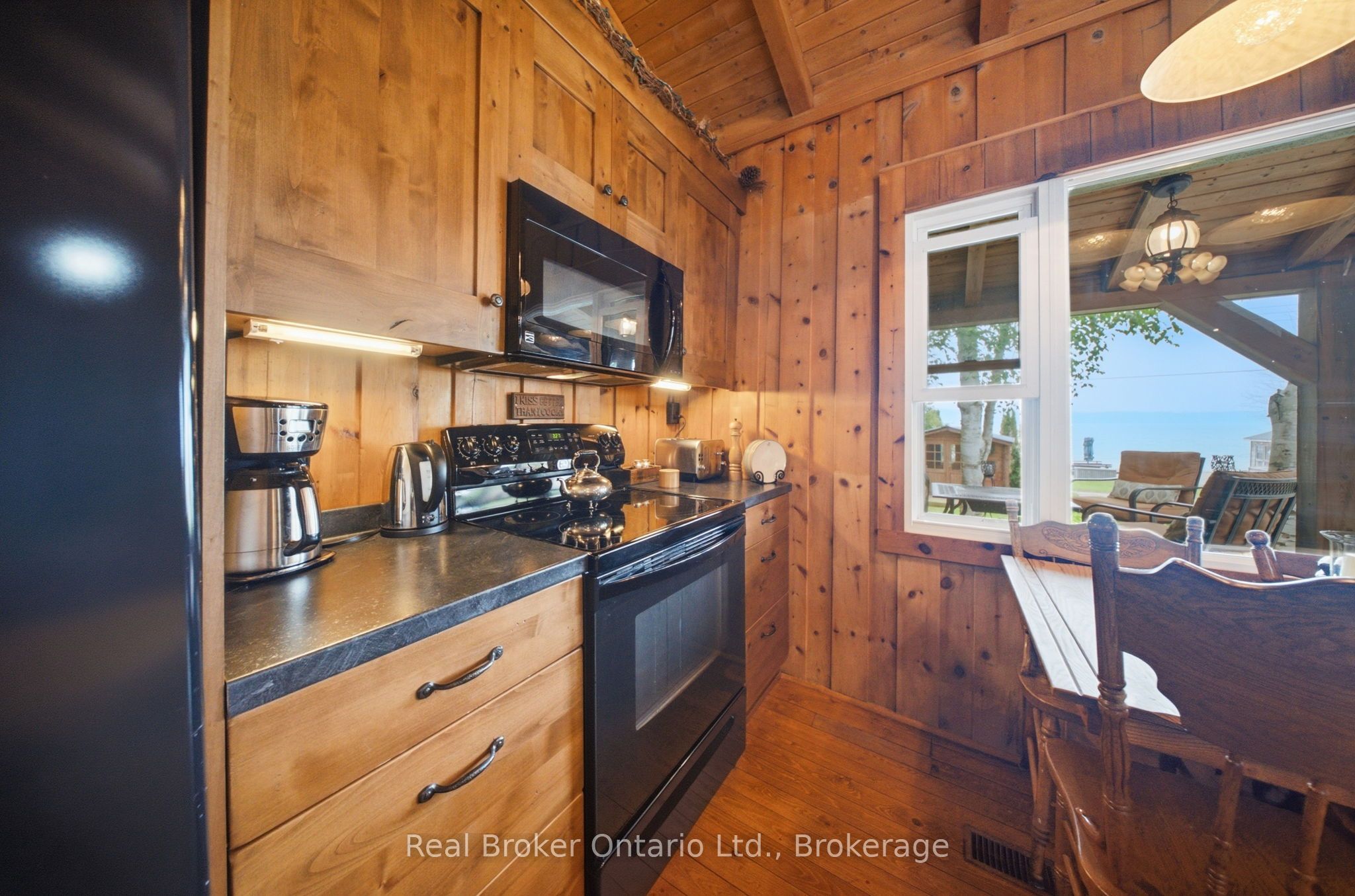 111 Wilson Drive Property Photo 13