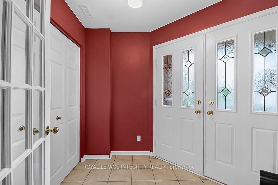 76 Saddlehorn Crescent Property Photo 3