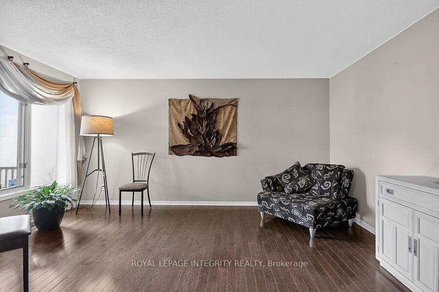76 Saddlehorn Crescent Property Photo 5
