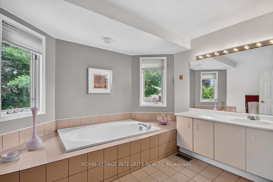 76 Saddlehorn Crescent Property Photo 14