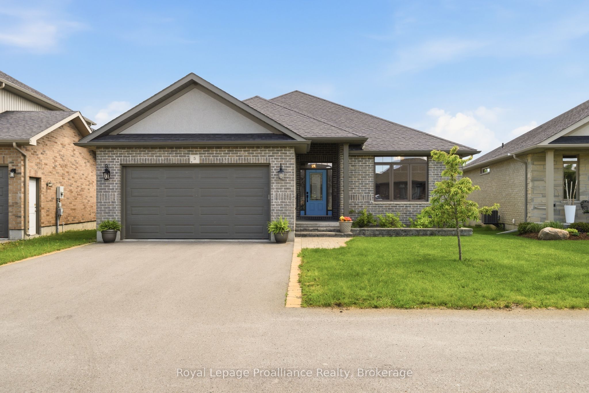 5 Kempton Avenue Property Photo 2