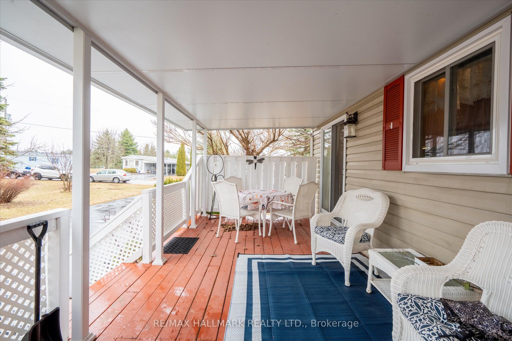 6 Seymour Street S Property Photo 5
