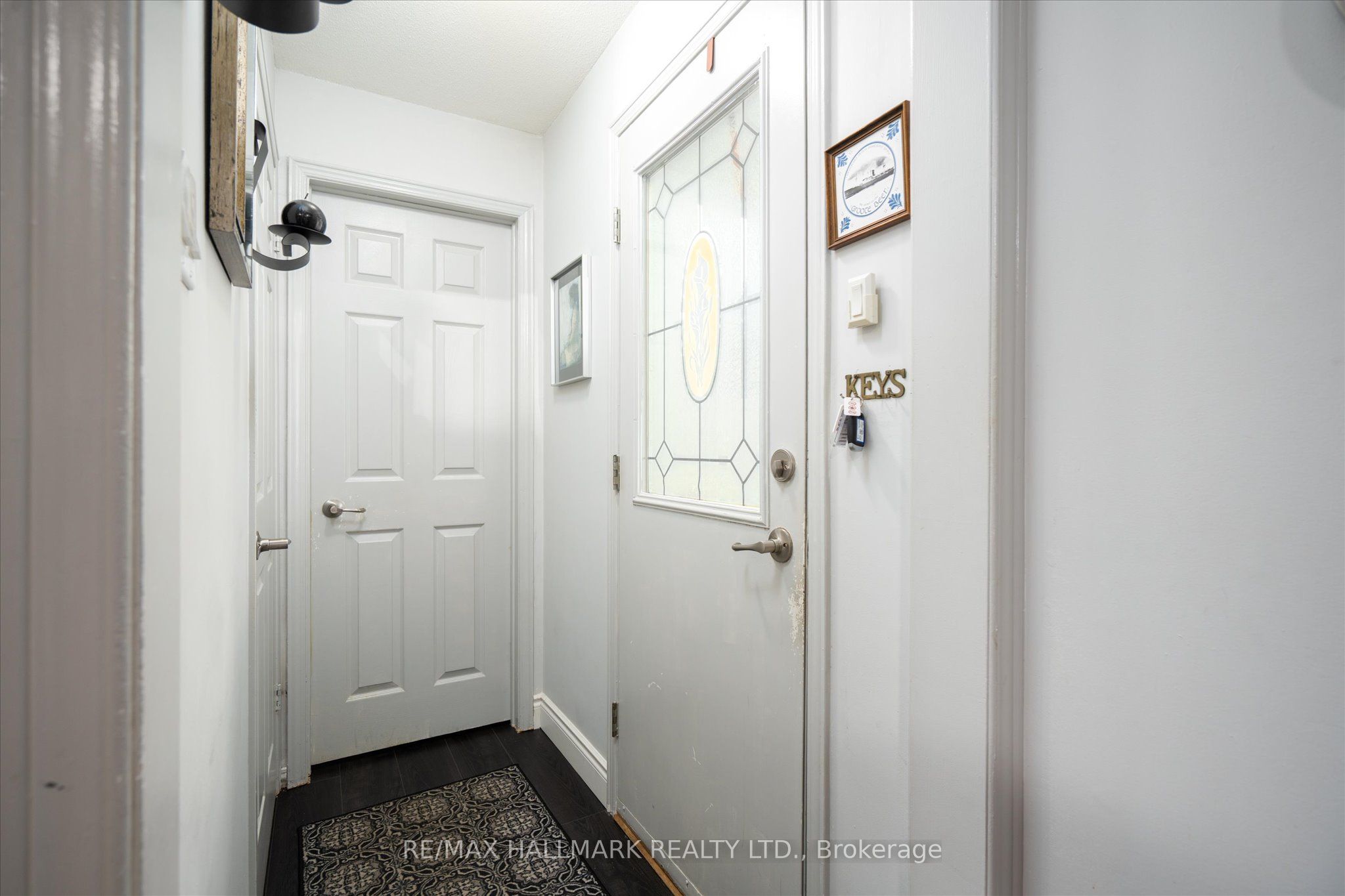 6 Seymour Street S Property Photo 6