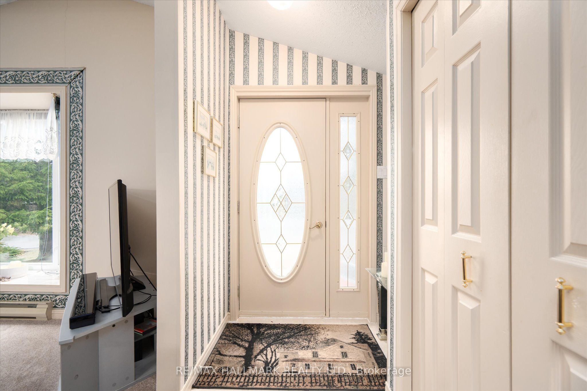 6 Seymour Street S Property Photo 12