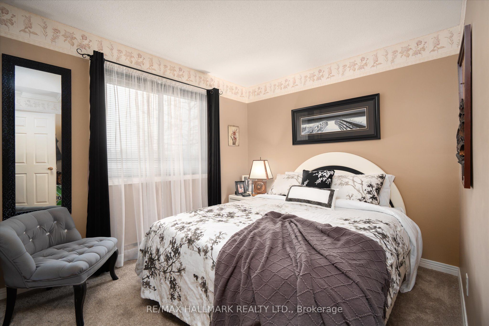 6 Seymour Street S Property Photo 18