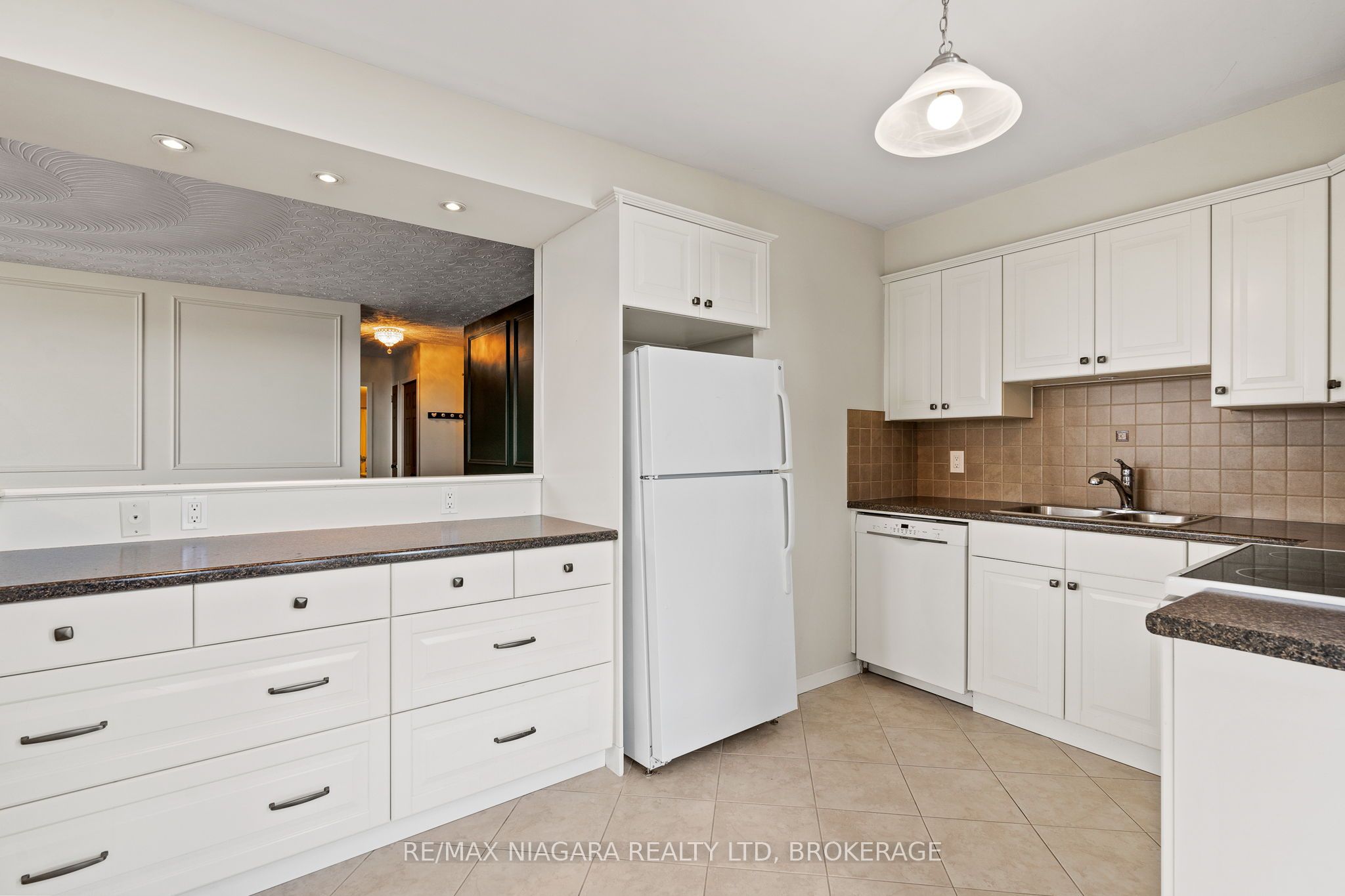 35 Towering Heights Boulevard 1003 Property Photo 14