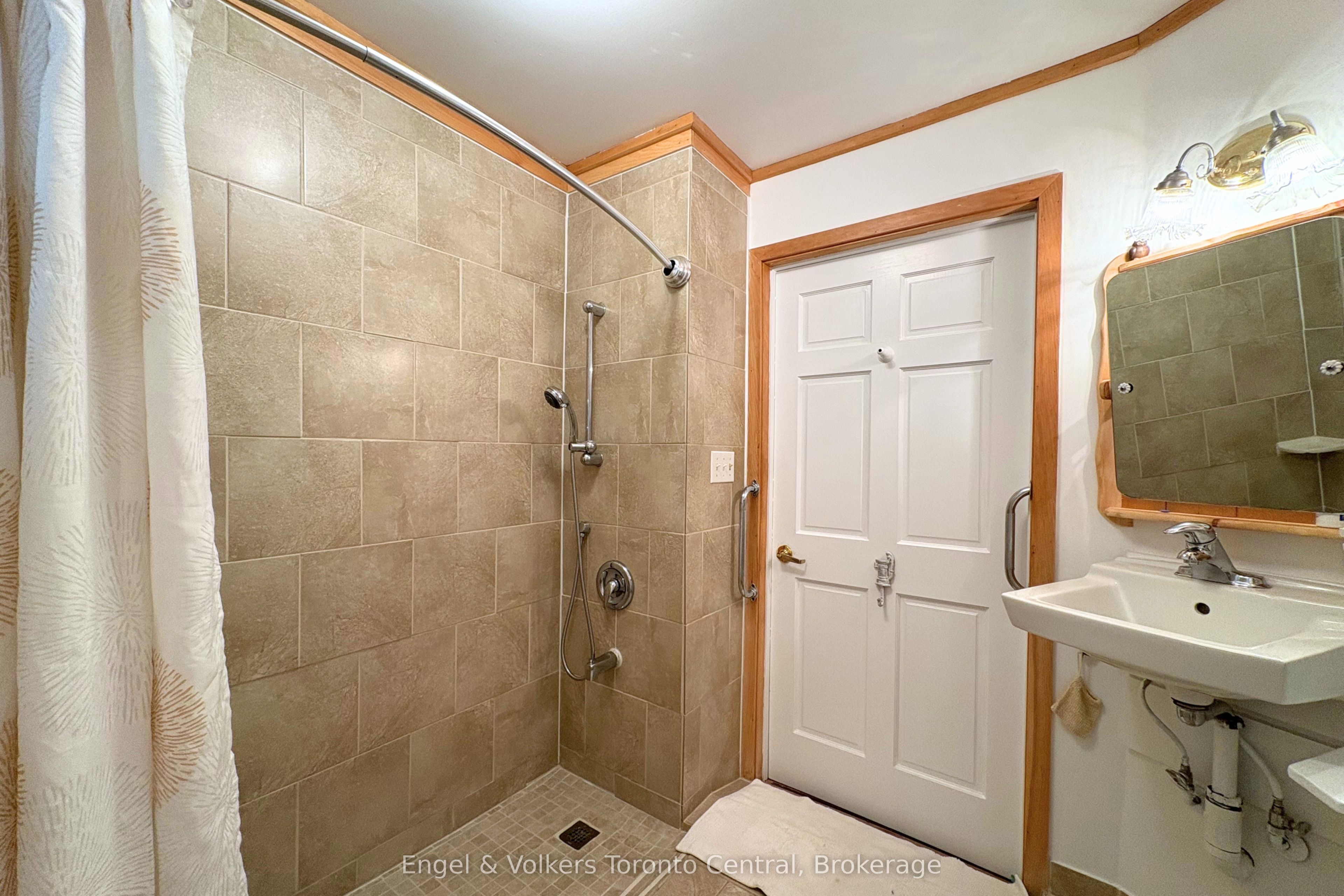 40 West Street S Property Photo 11