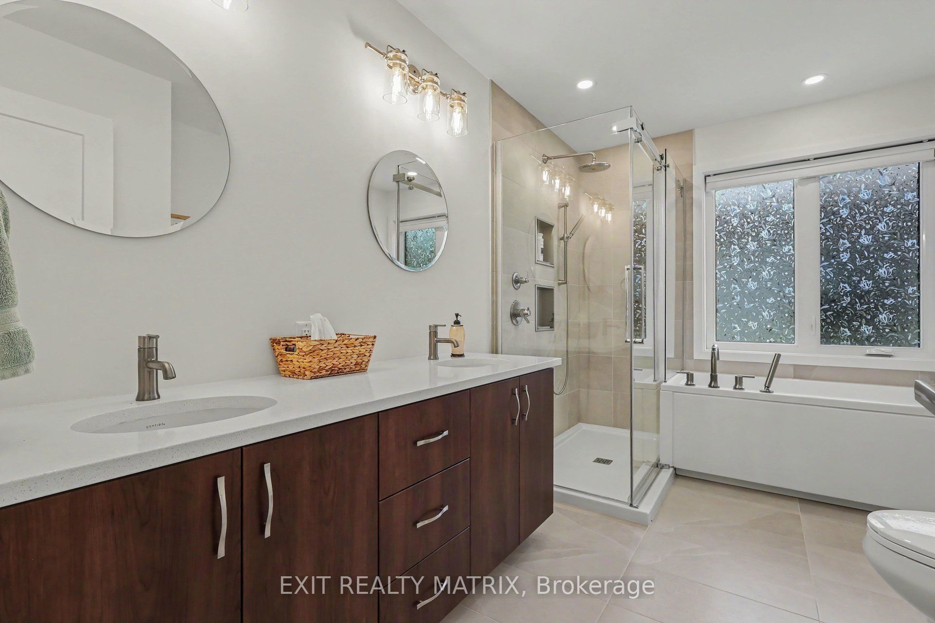 521 Barrage Street Property Photo 11