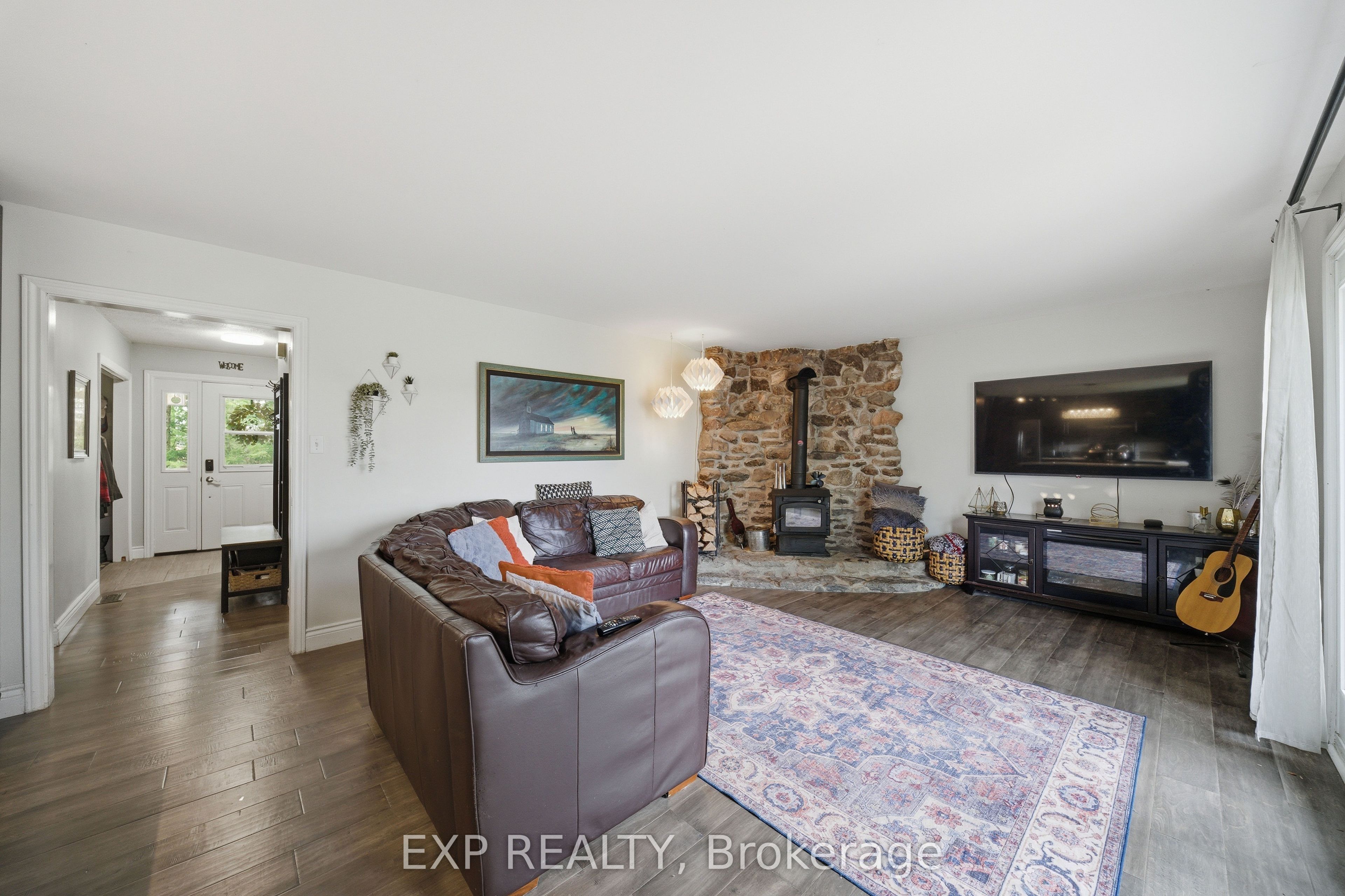 6892 Boundary Road Property Photo 3