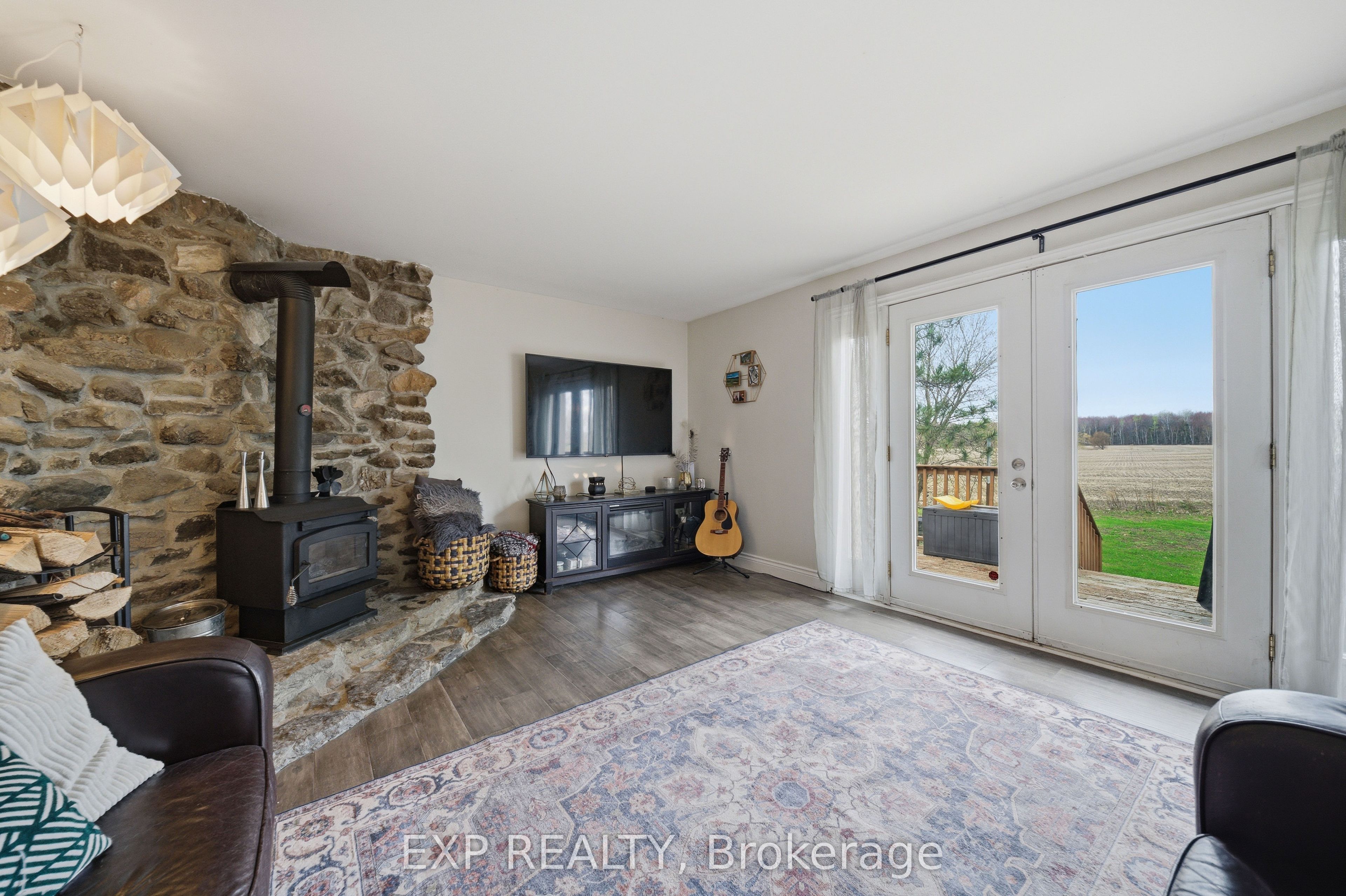 6892 Boundary Road Property Photo 5