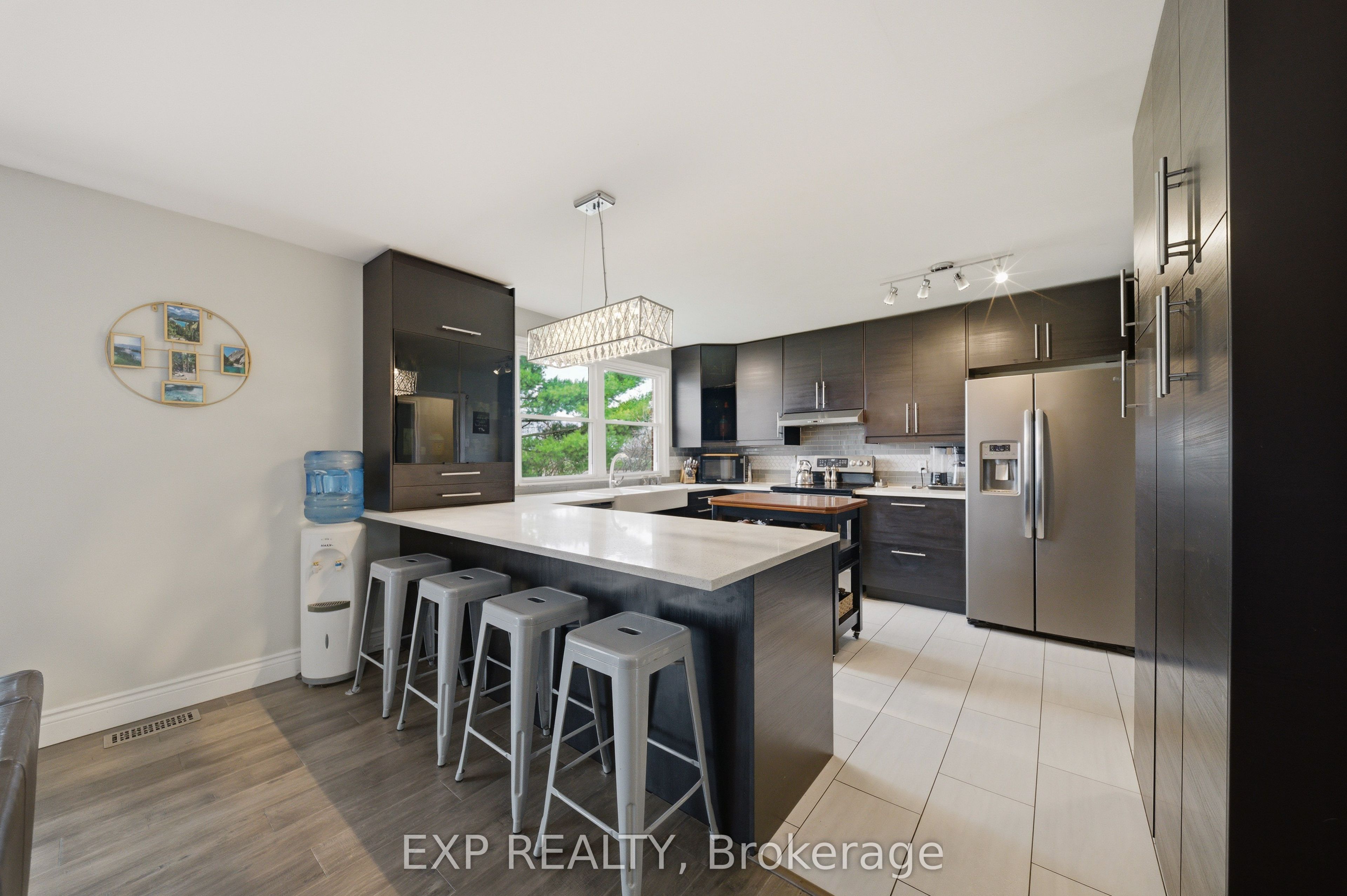6892 Boundary Road Property Photo 7