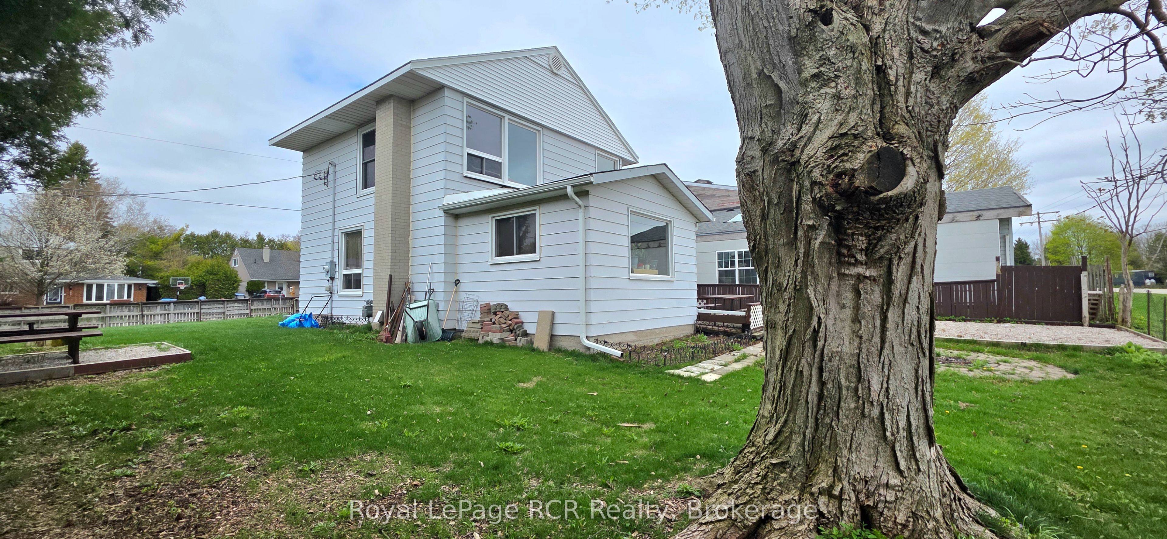 10 Quebec Road Property Photo 14