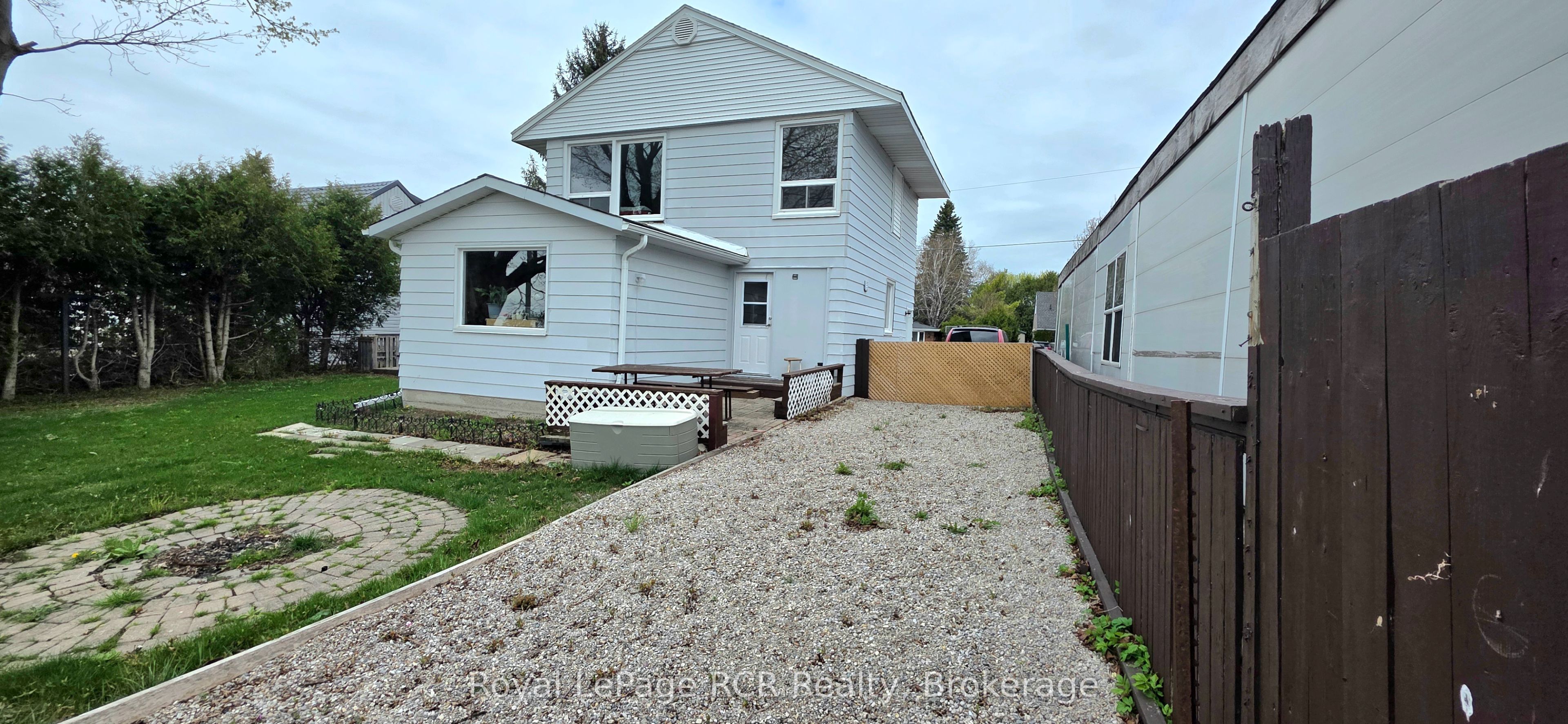 10 Quebec Road Property Photo 16