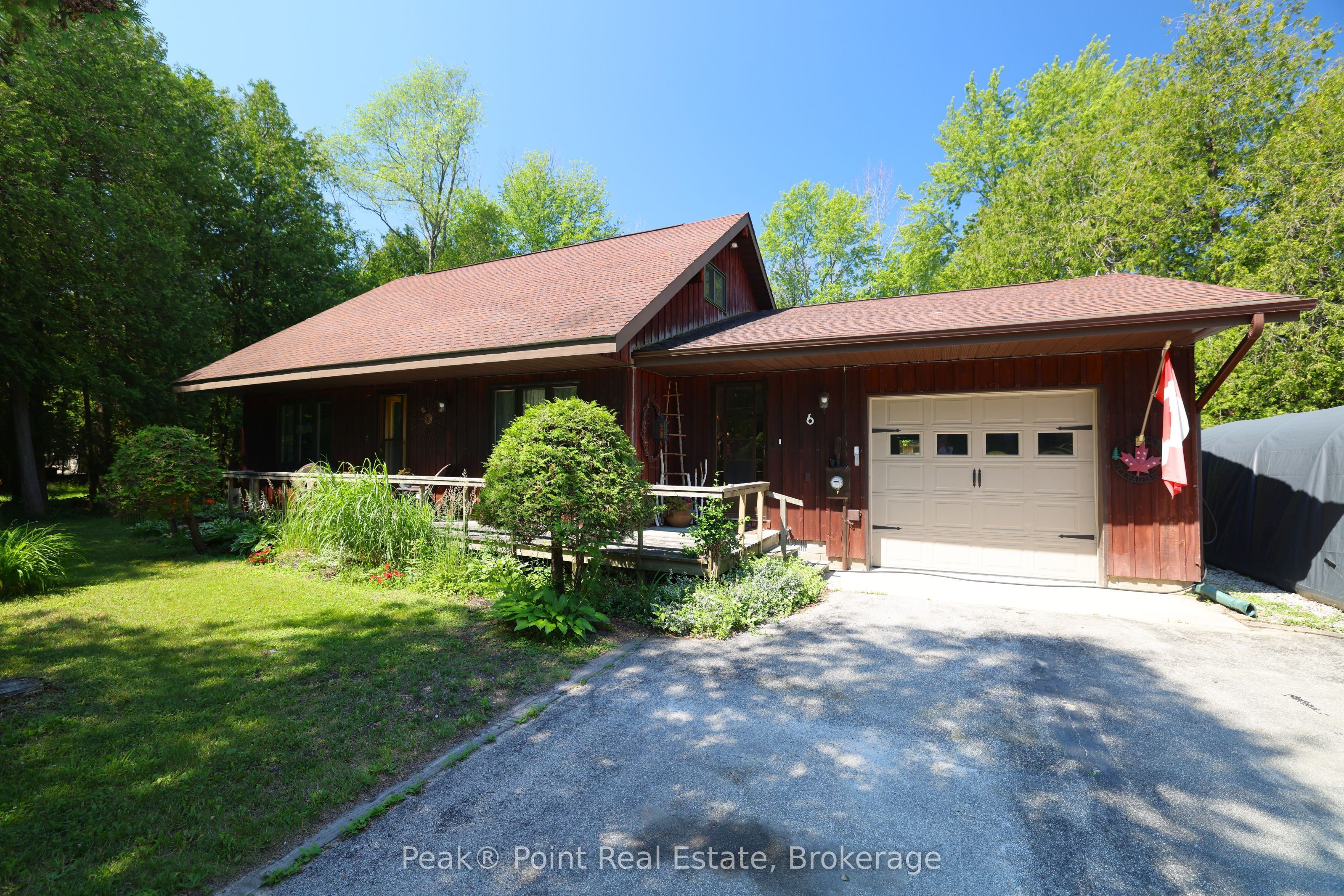 6 Whitefish Boulevard Property Photo 2