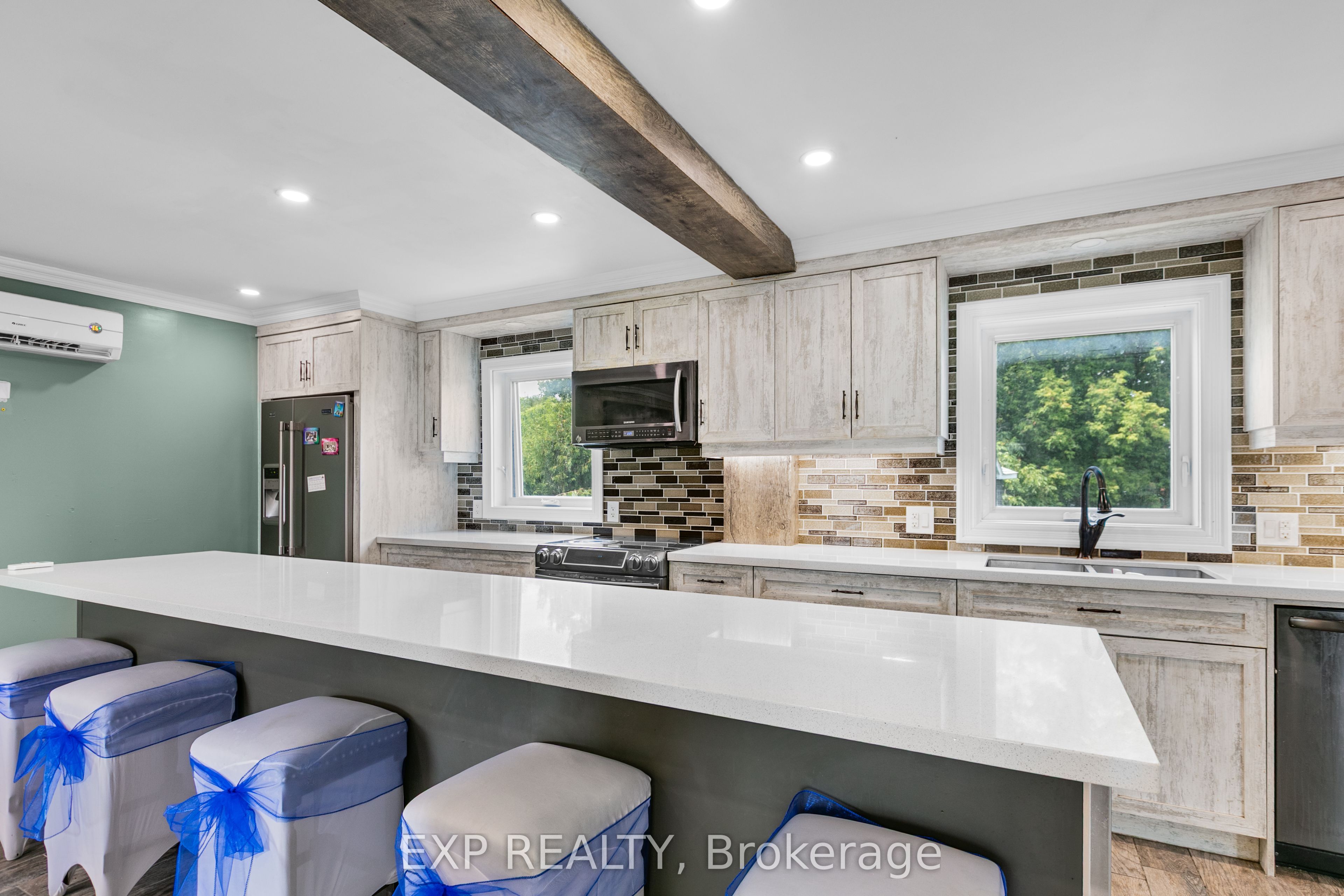 891 Lacroix Road Property Photo 10