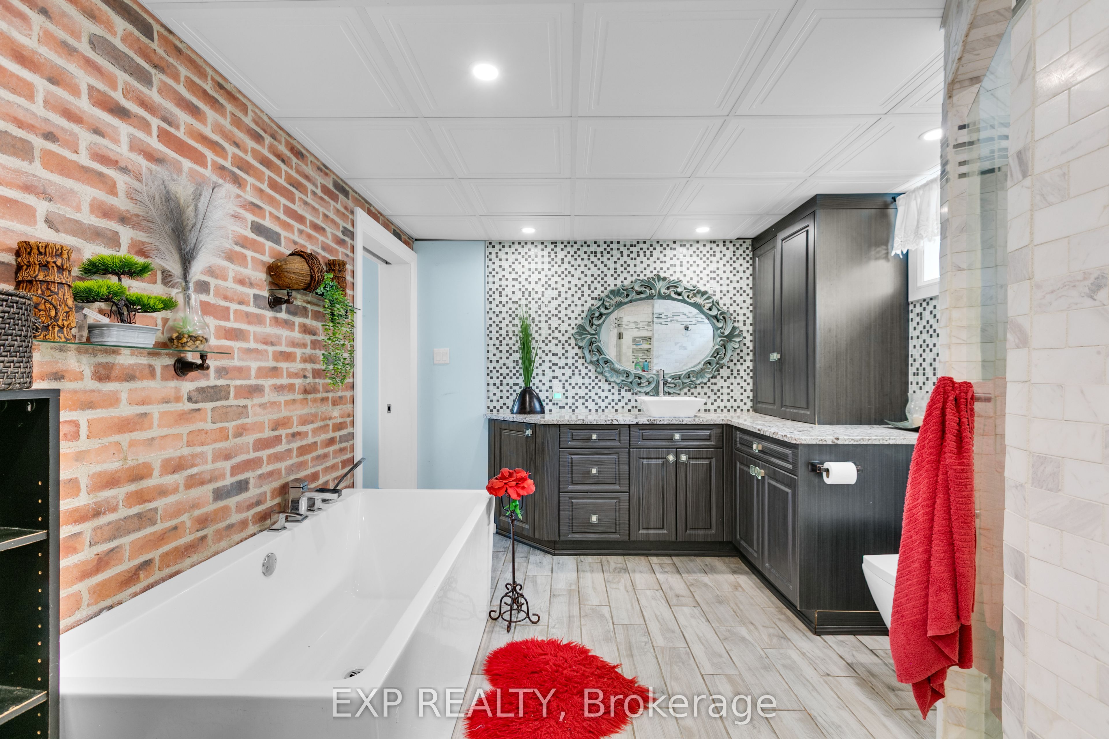 891 Lacroix Road Property Photo 23