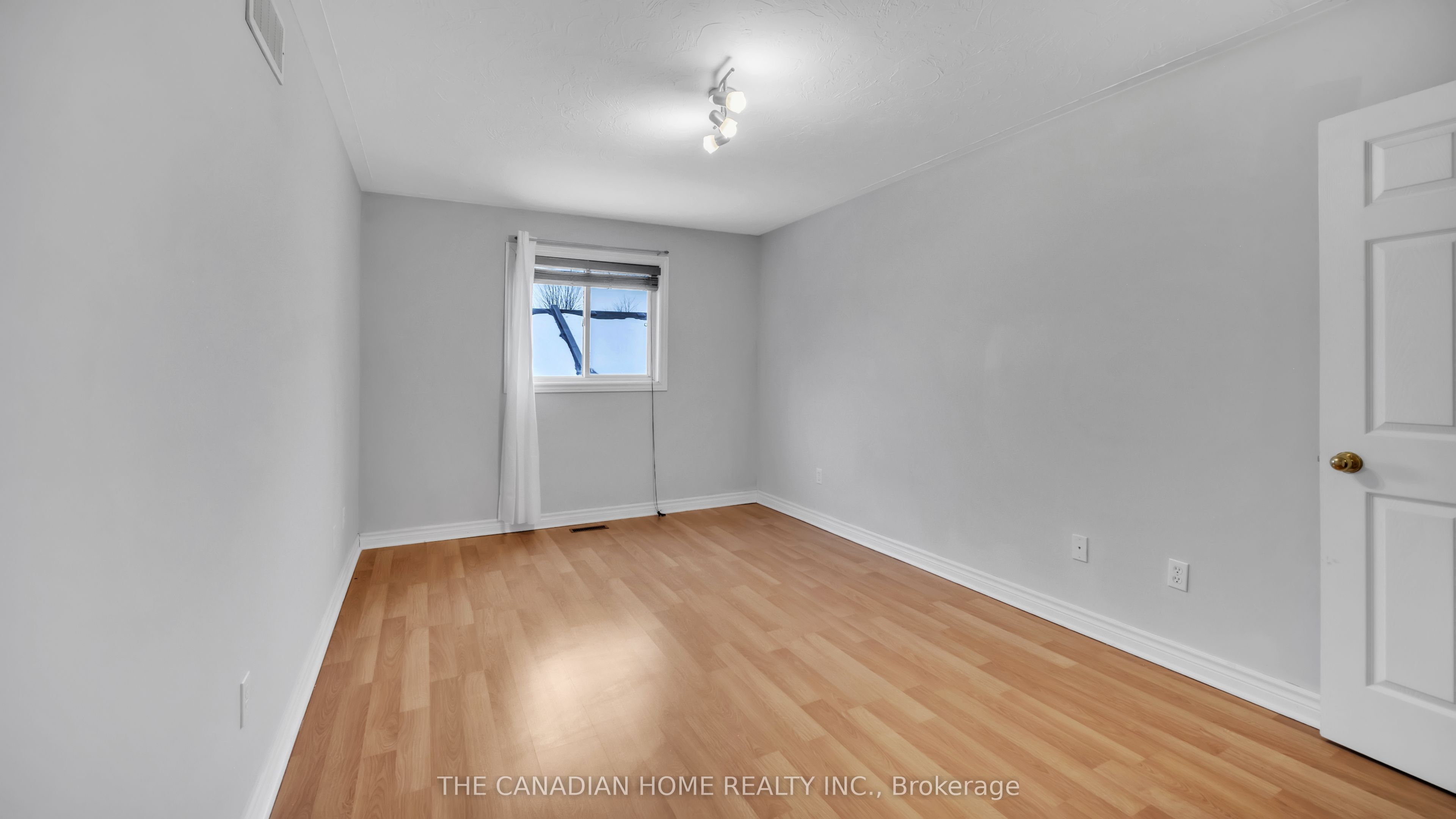 196 Lingham Street Property Photo 14