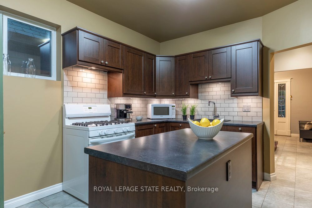 90 Blake Street Property Photo 11