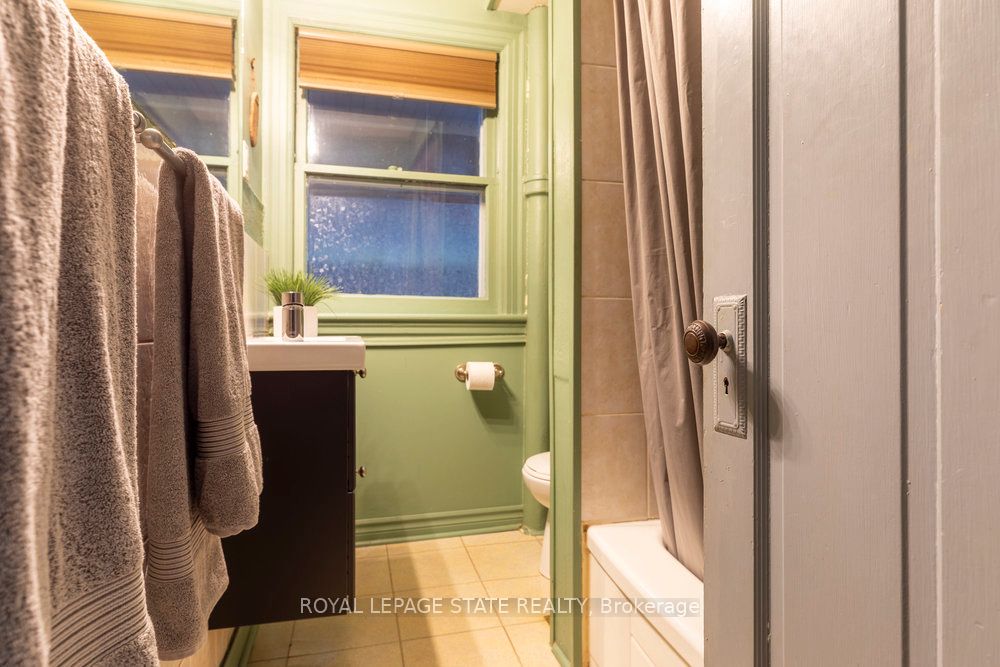 90 Blake Street Property Photo 16