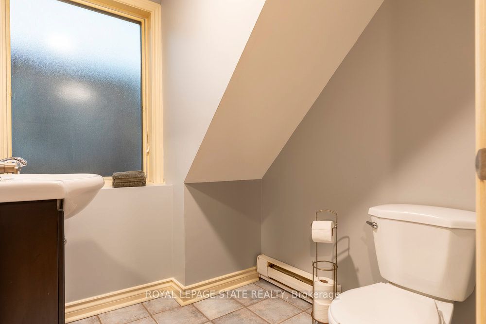 90 Blake Street Property Photo 23