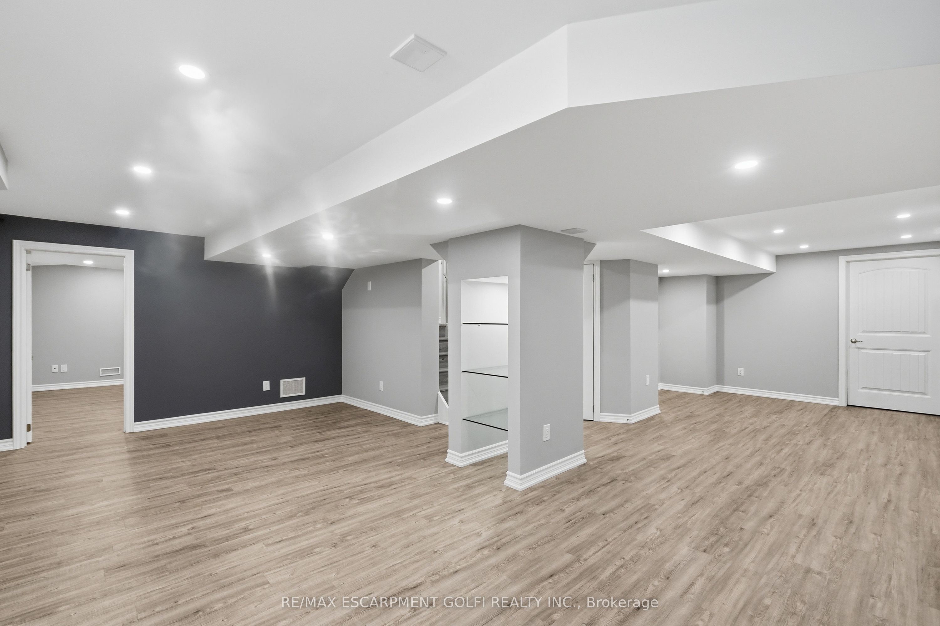 100 Springstead Avenue Property Photo 22