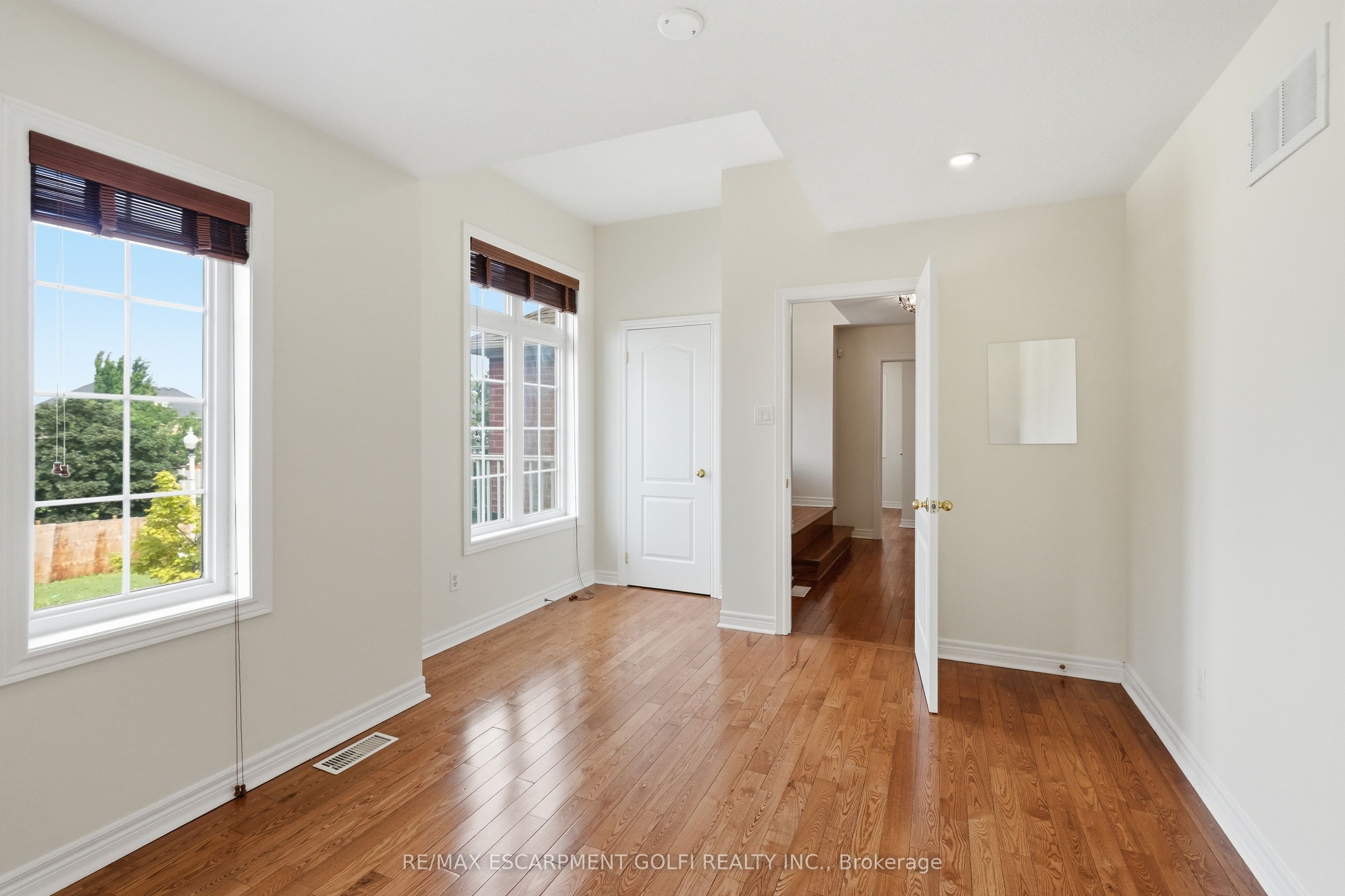 X13590770 Property Photo 18