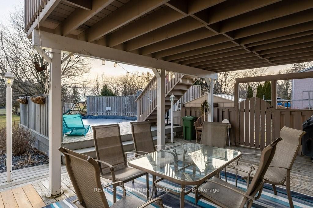 9793 Dickenson Road W Property Photo 39