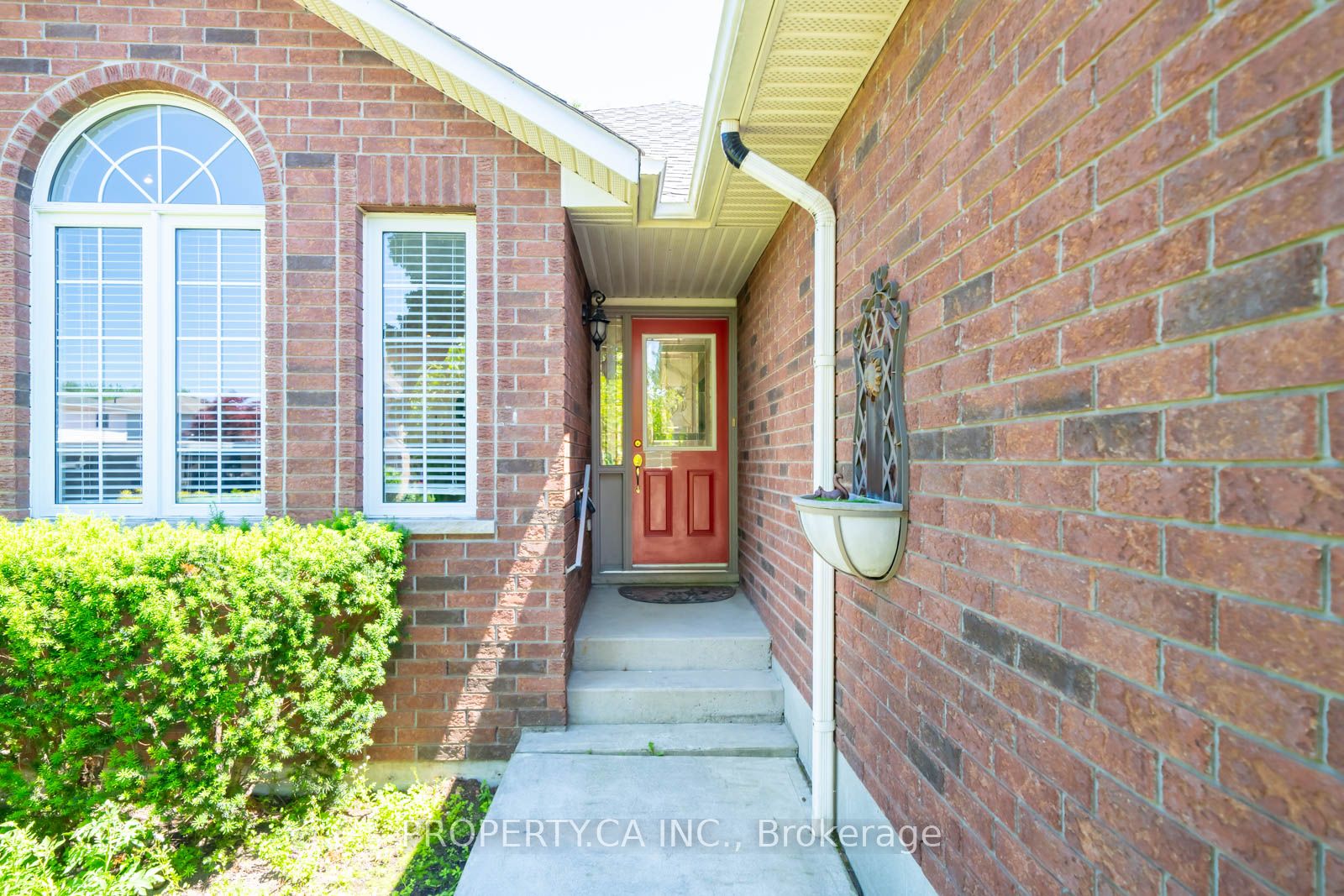 67 Massena Drive Property Photo 2